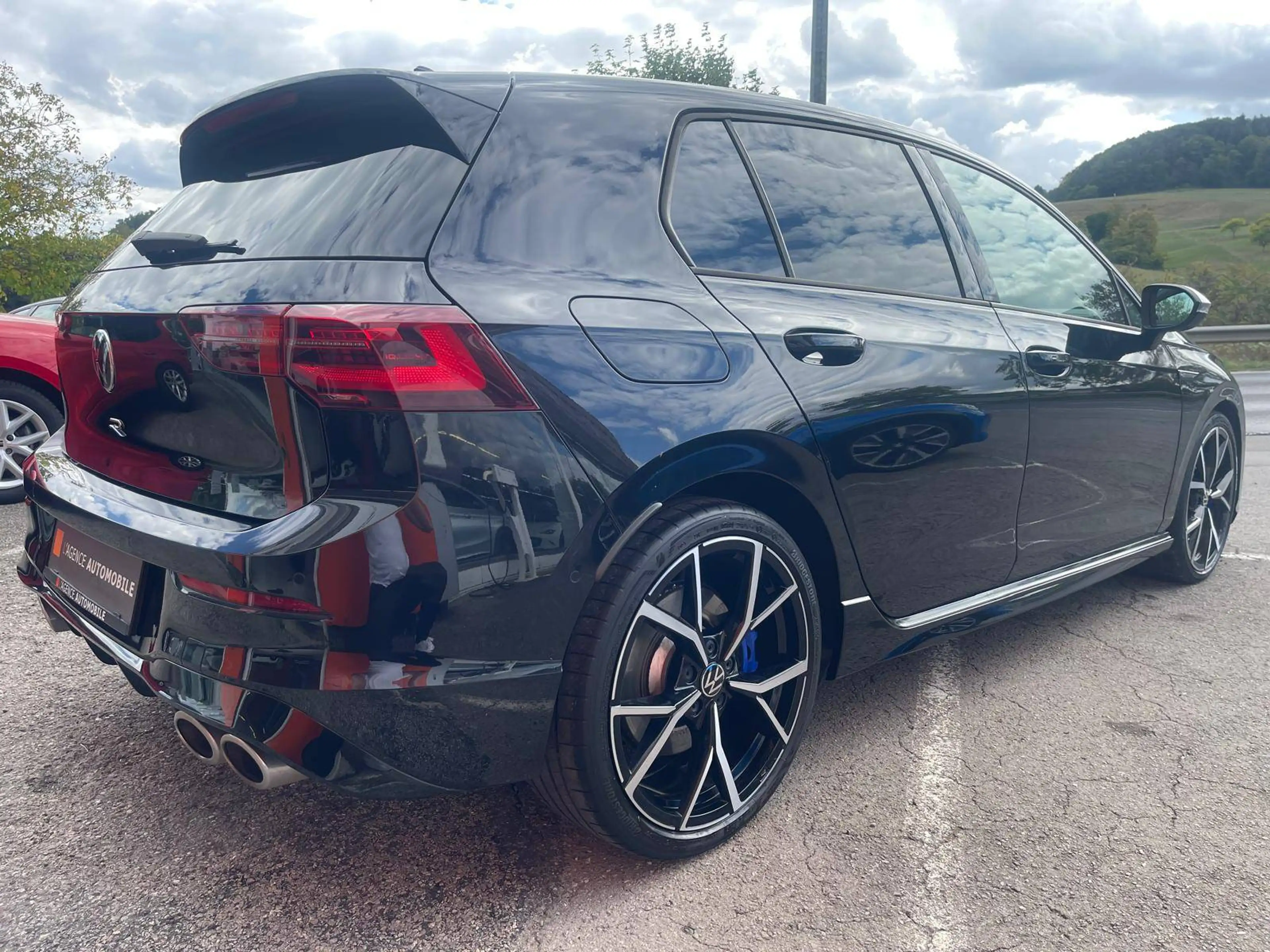 Volkswagen Golf R — photo 5