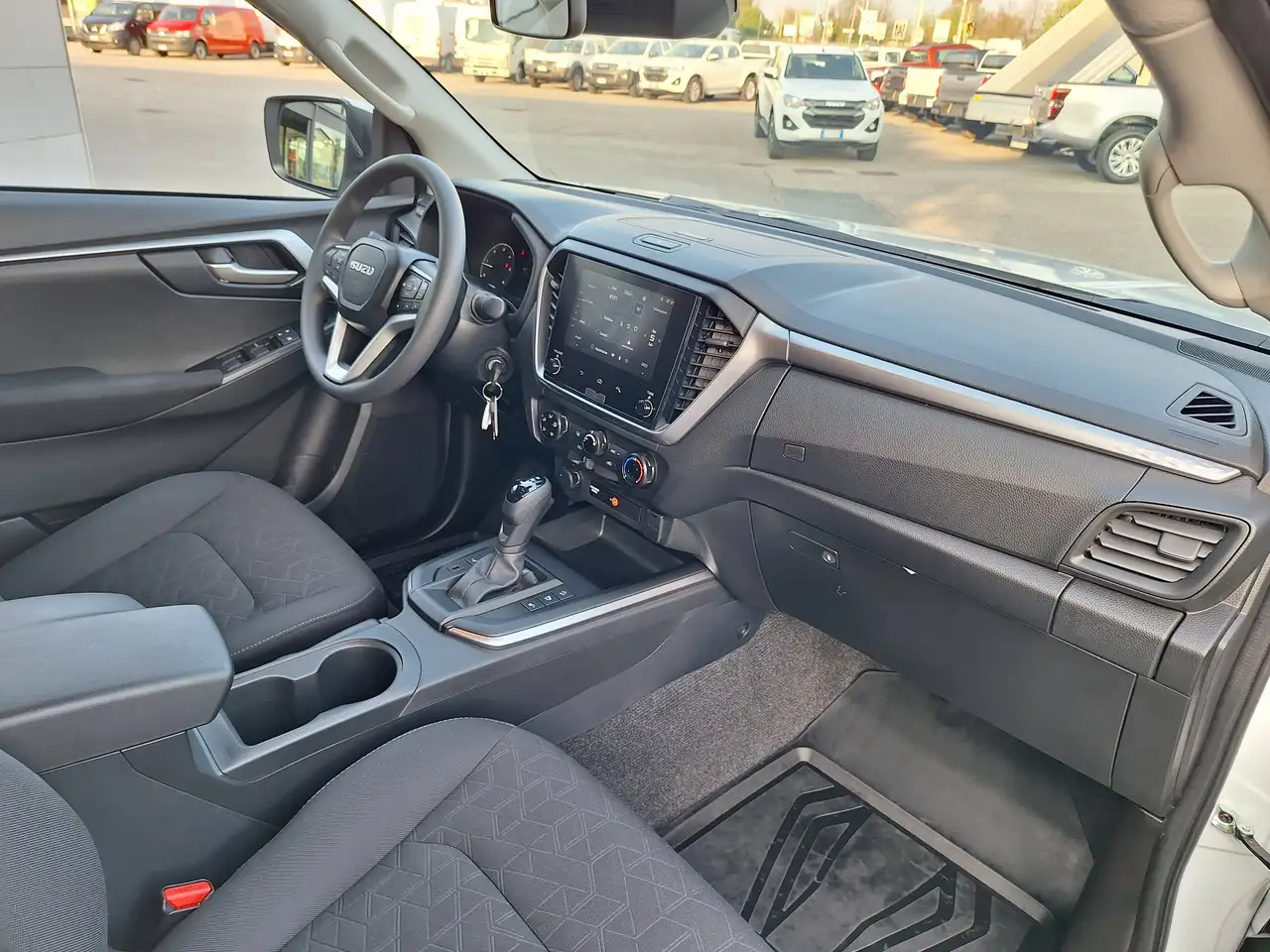 Isuzu D-Max 2025 — фото 9