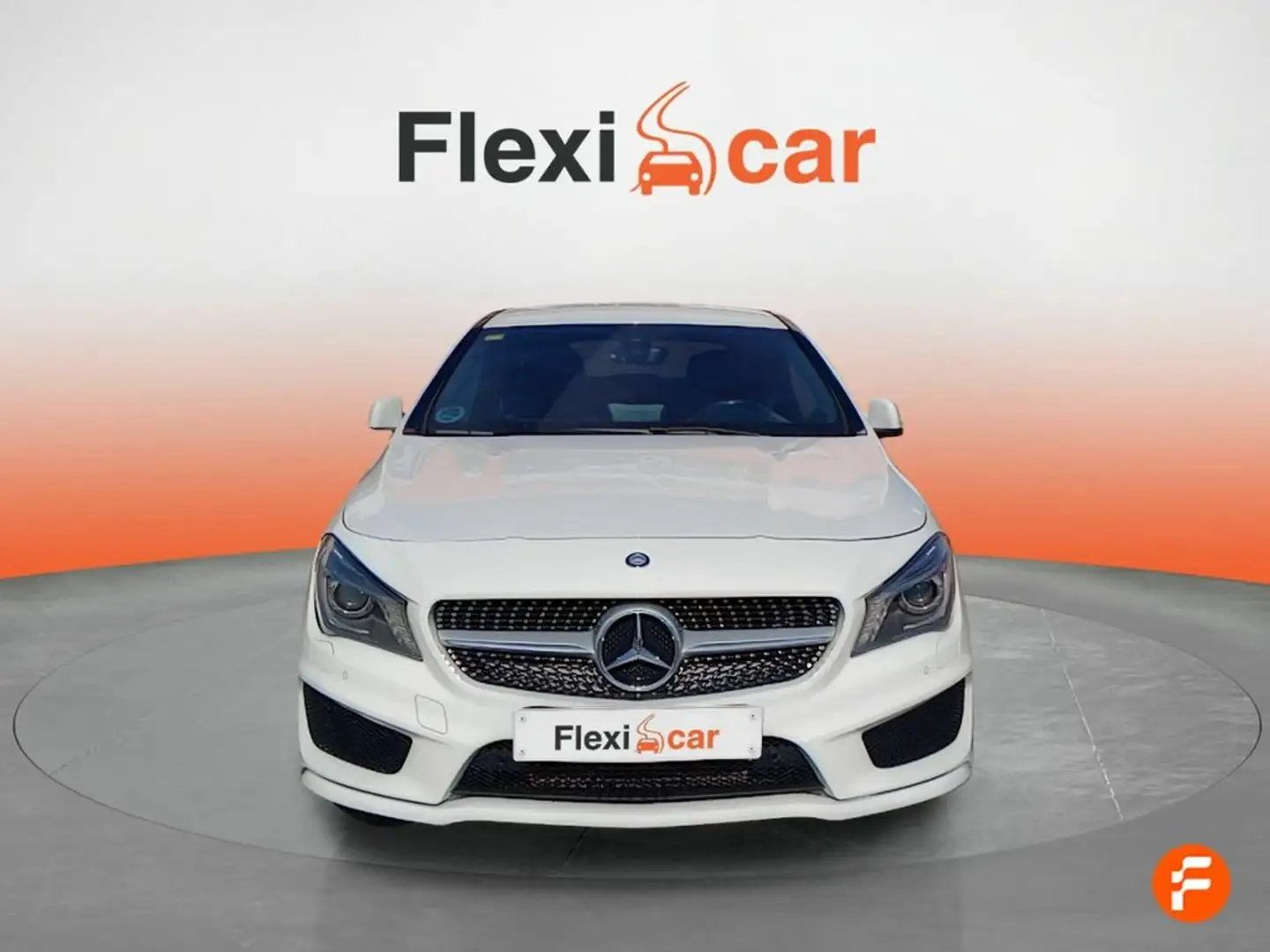 Mercedes-Benz CLA 200 Amarillo - 2