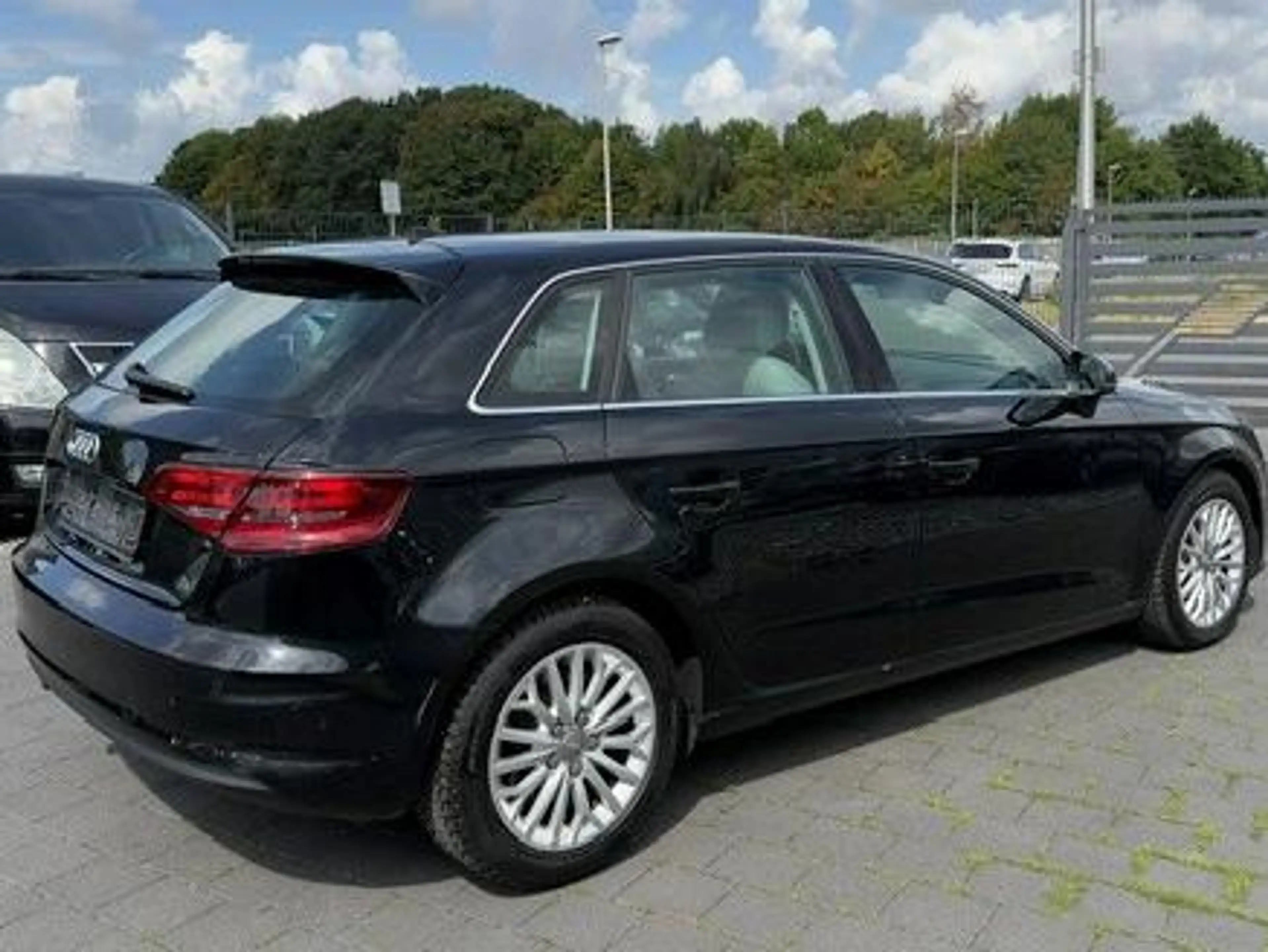 Audi A3 ambiente — photo 3