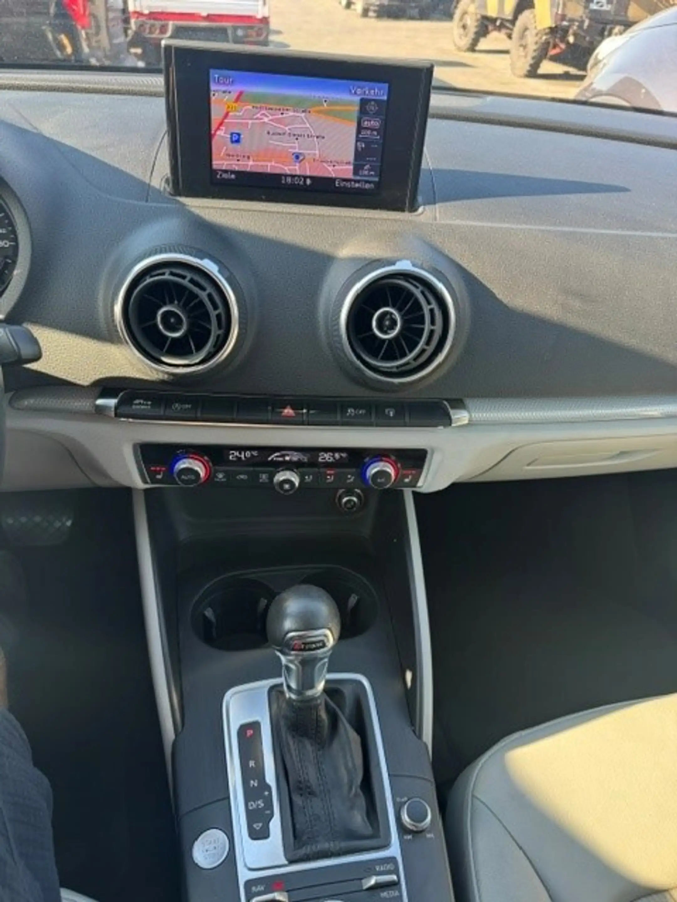 Audi A3 ambiente — photo 10