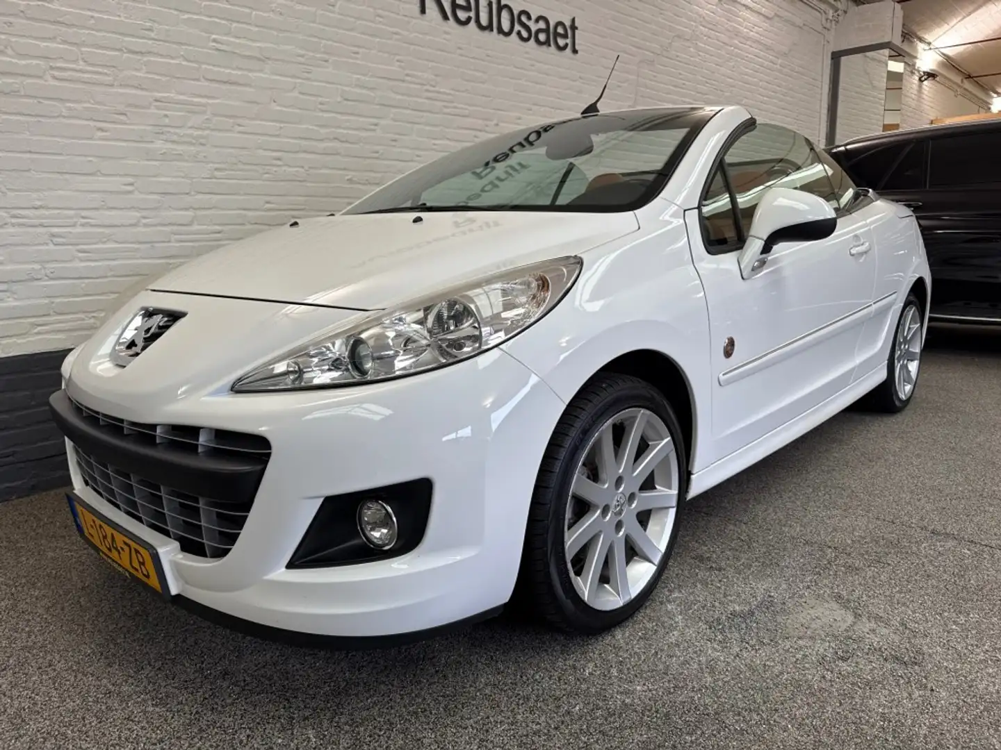 Peugeot 207 1.6 VTI Roland Garros Clima Cruise Leder Incl 12Mn Wit - 2