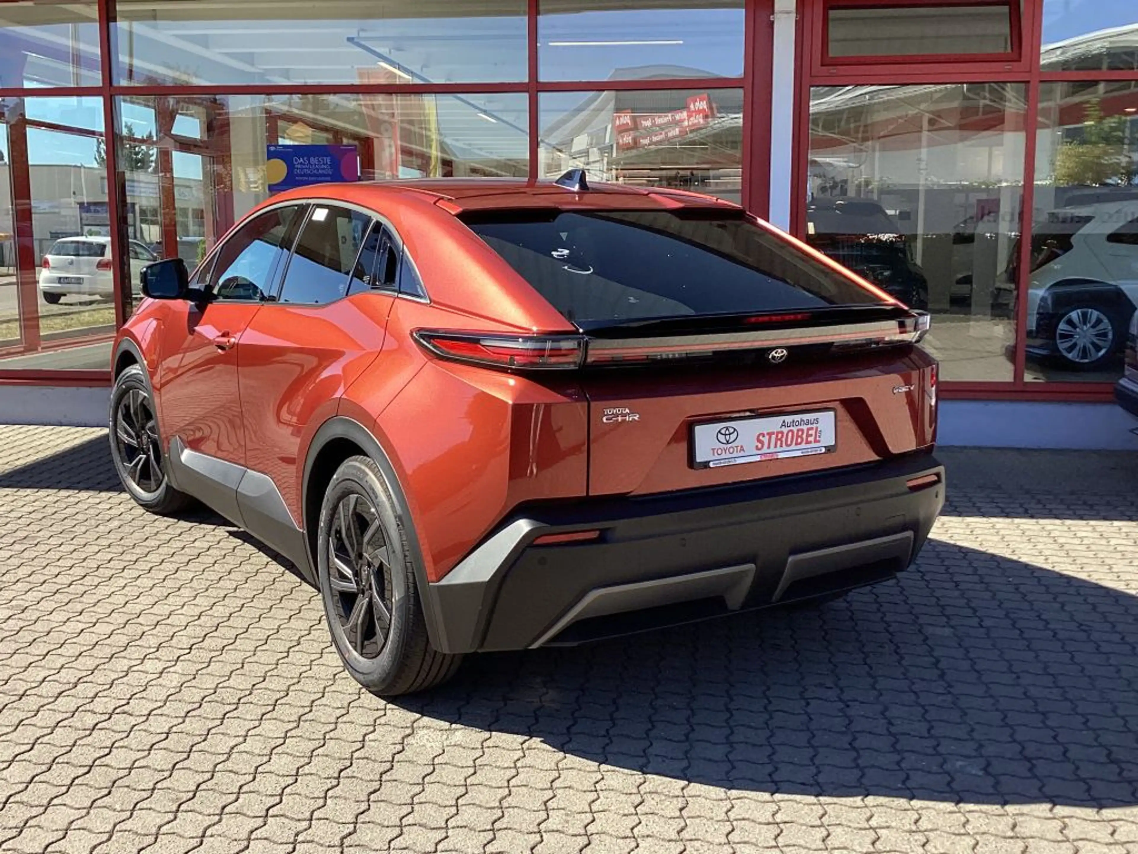 Toyota C-HR C-HR+ 77kWh Teamplayer (NG26) — photo 3