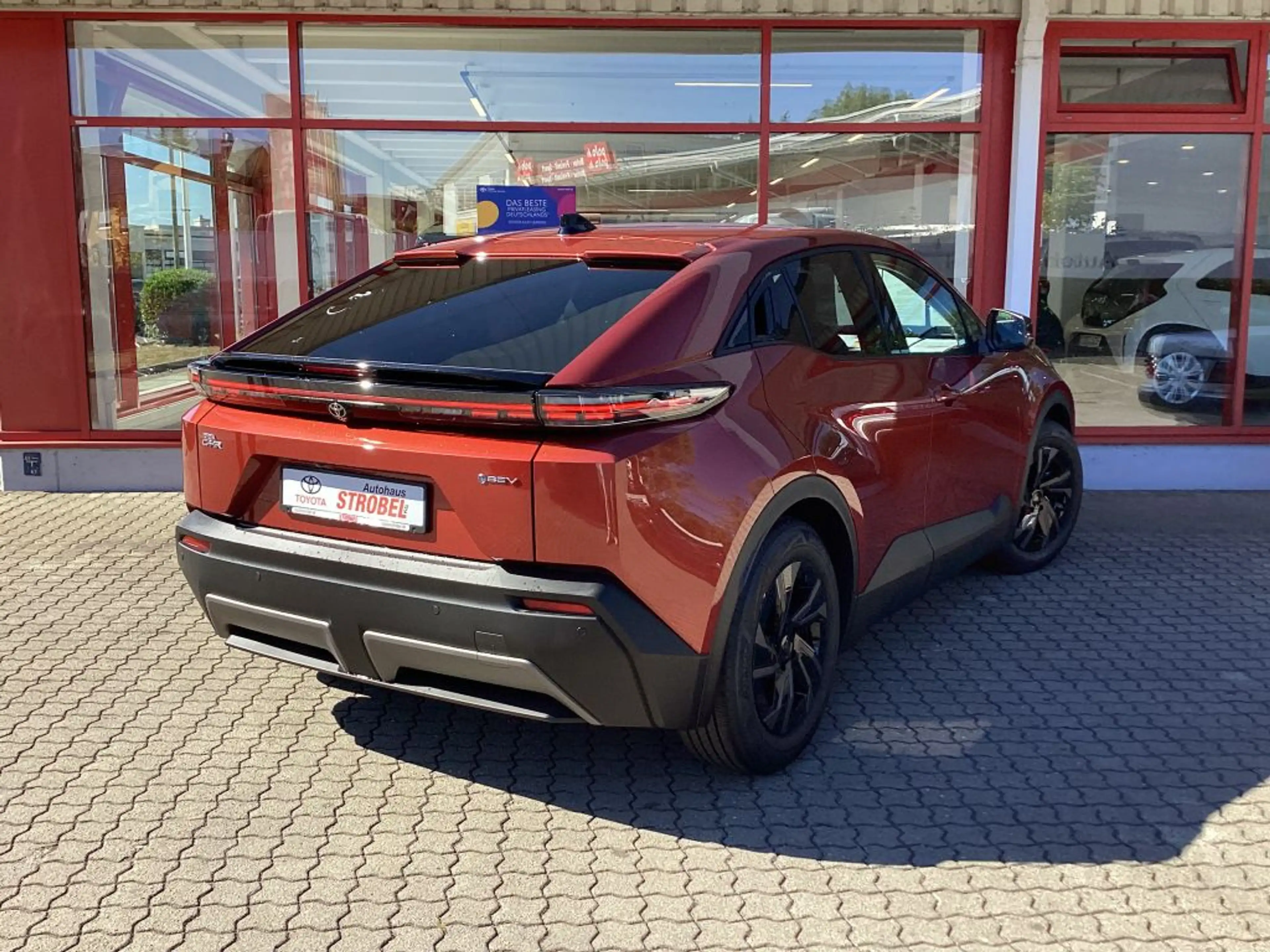 Toyota C-HR C-HR+ 77kWh Teamplayer (NG26) — photo 4