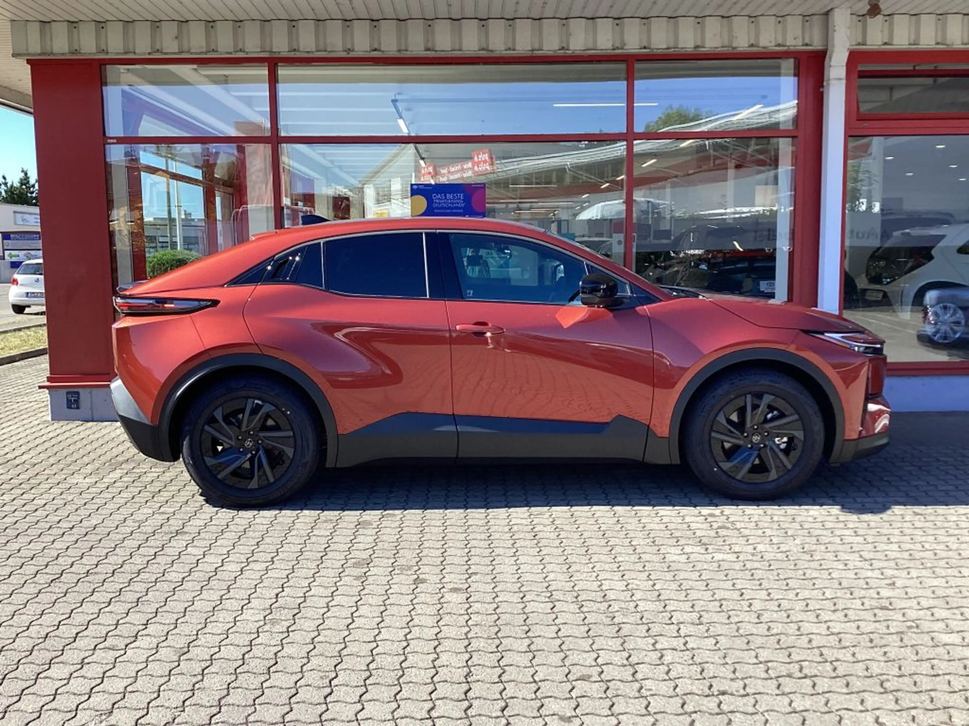 Toyota C-HR C-HR+ 77kWh Teamplayer (NG26) — photo 5
