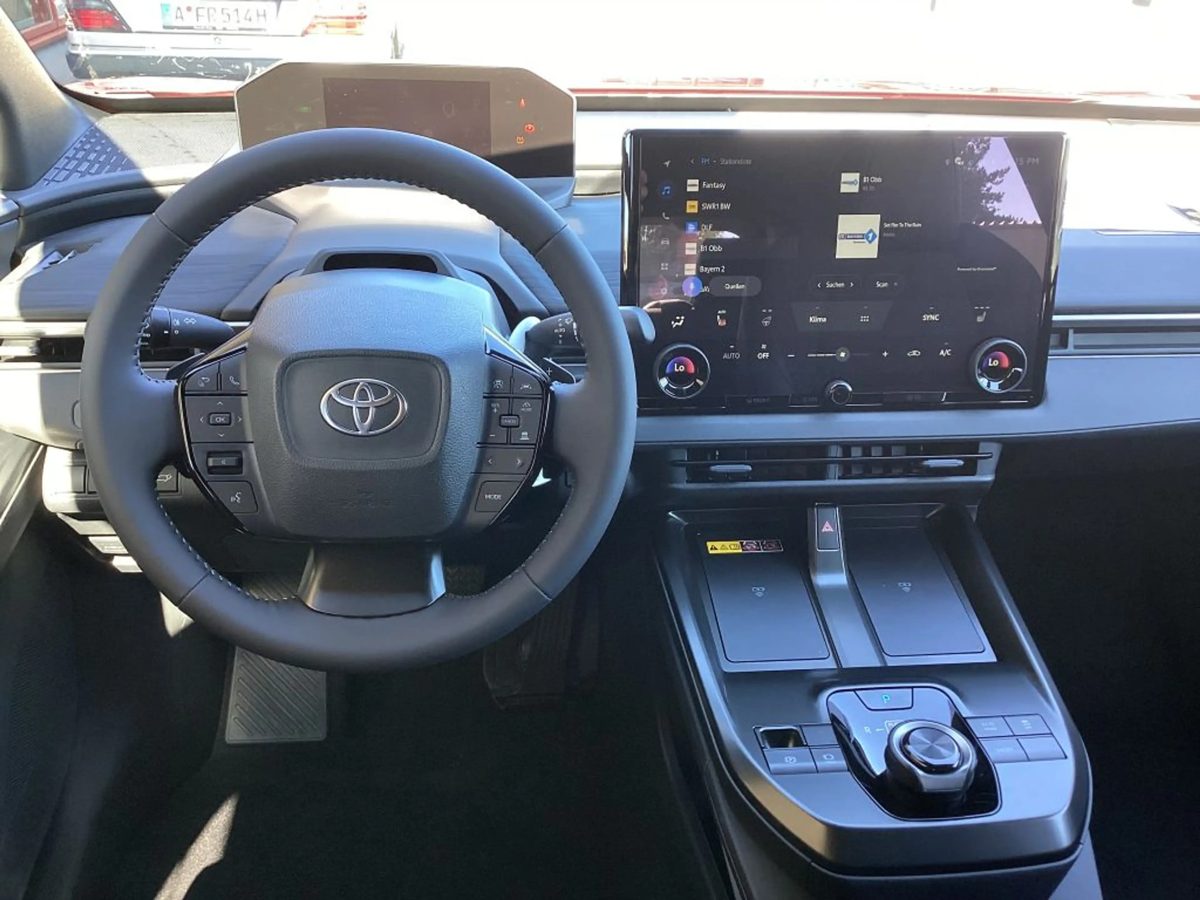 Toyota C-HR C-HR+ 77kWh Teamplayer (NG26) — photo 8