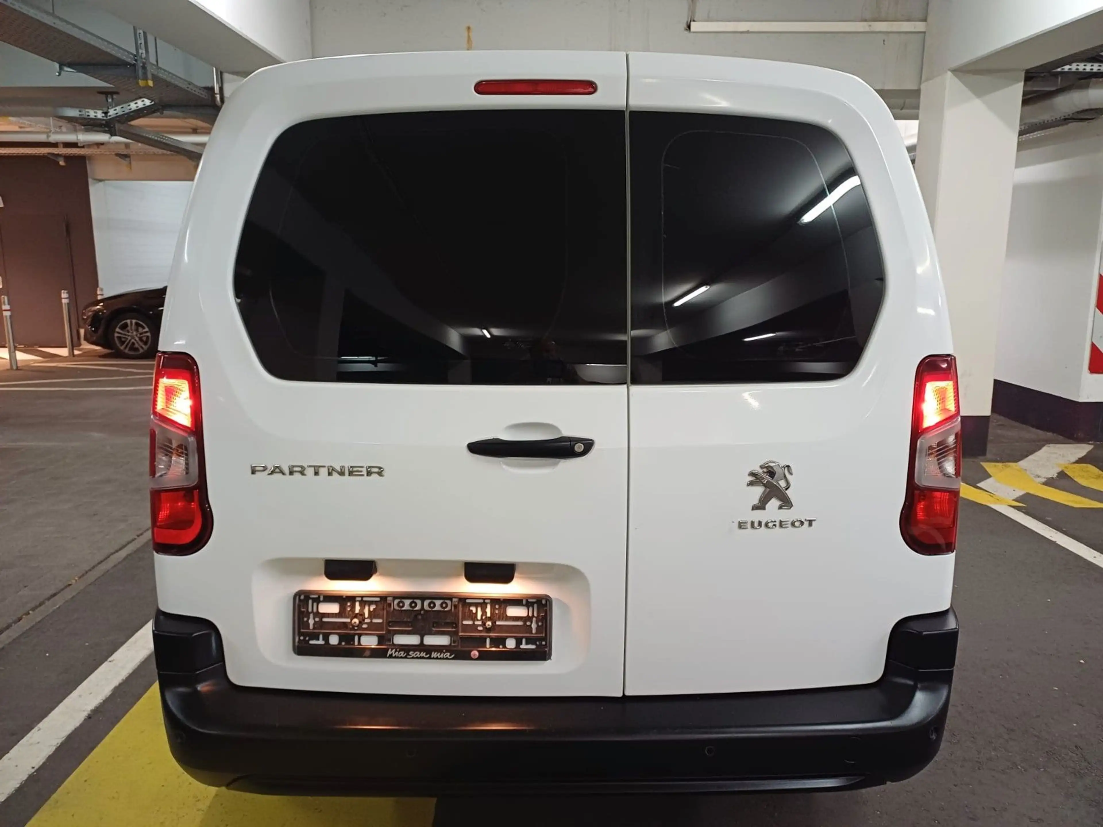 Peugeot Partner Premium L2 — photo 13