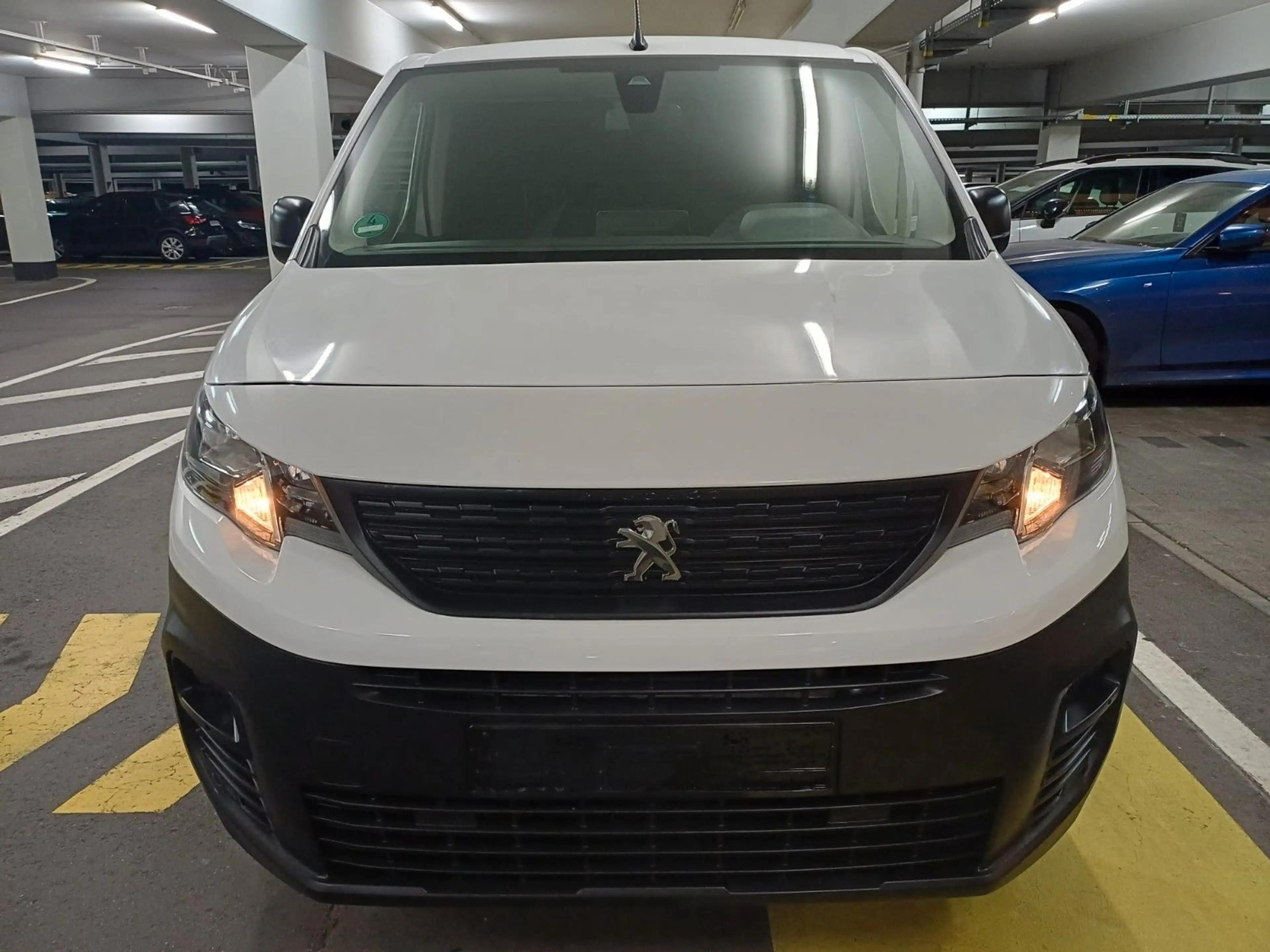 Peugeot Partner Premium L2 — photo 4