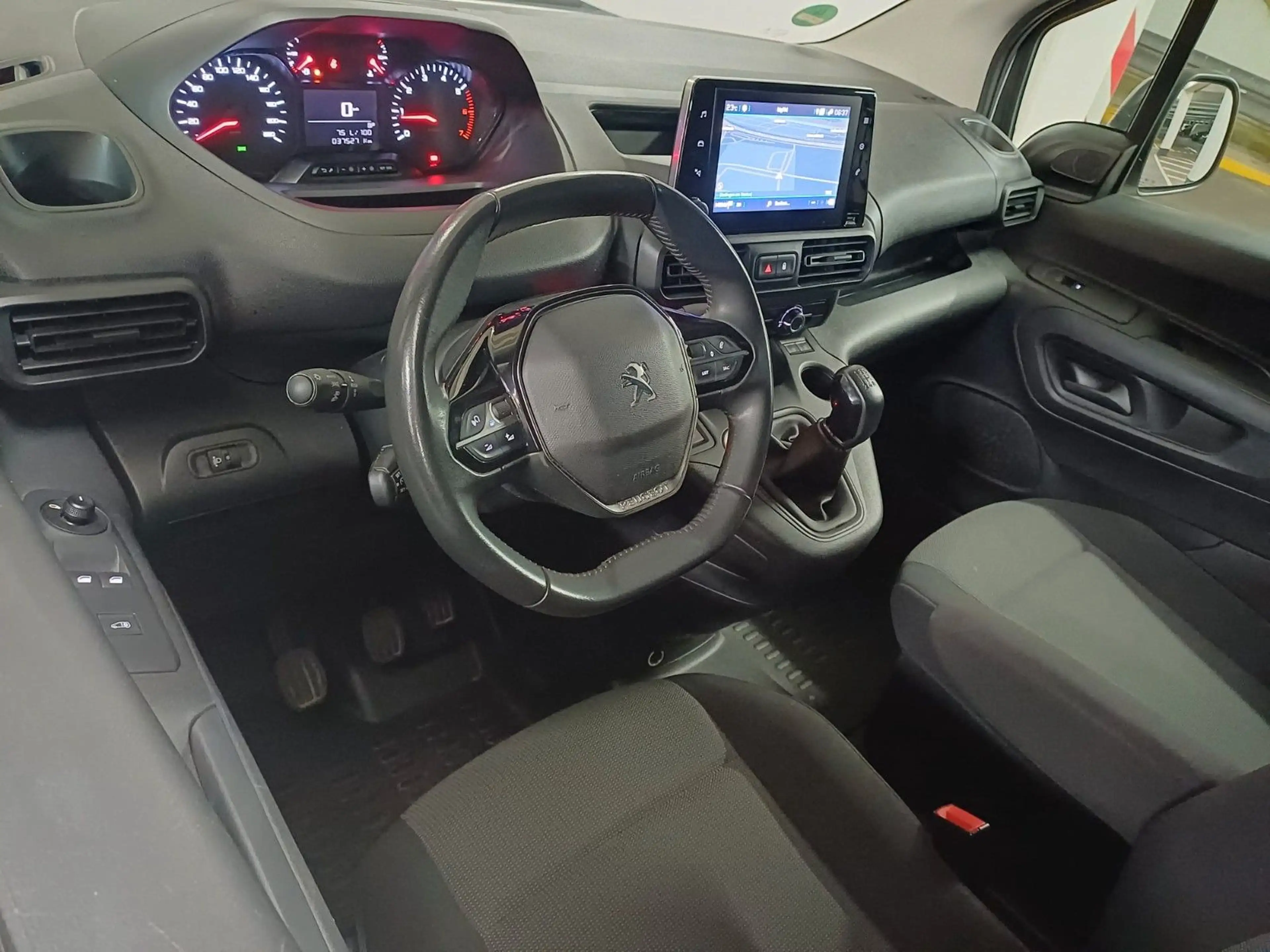 Peugeot Partner Premium L2 — photo 6