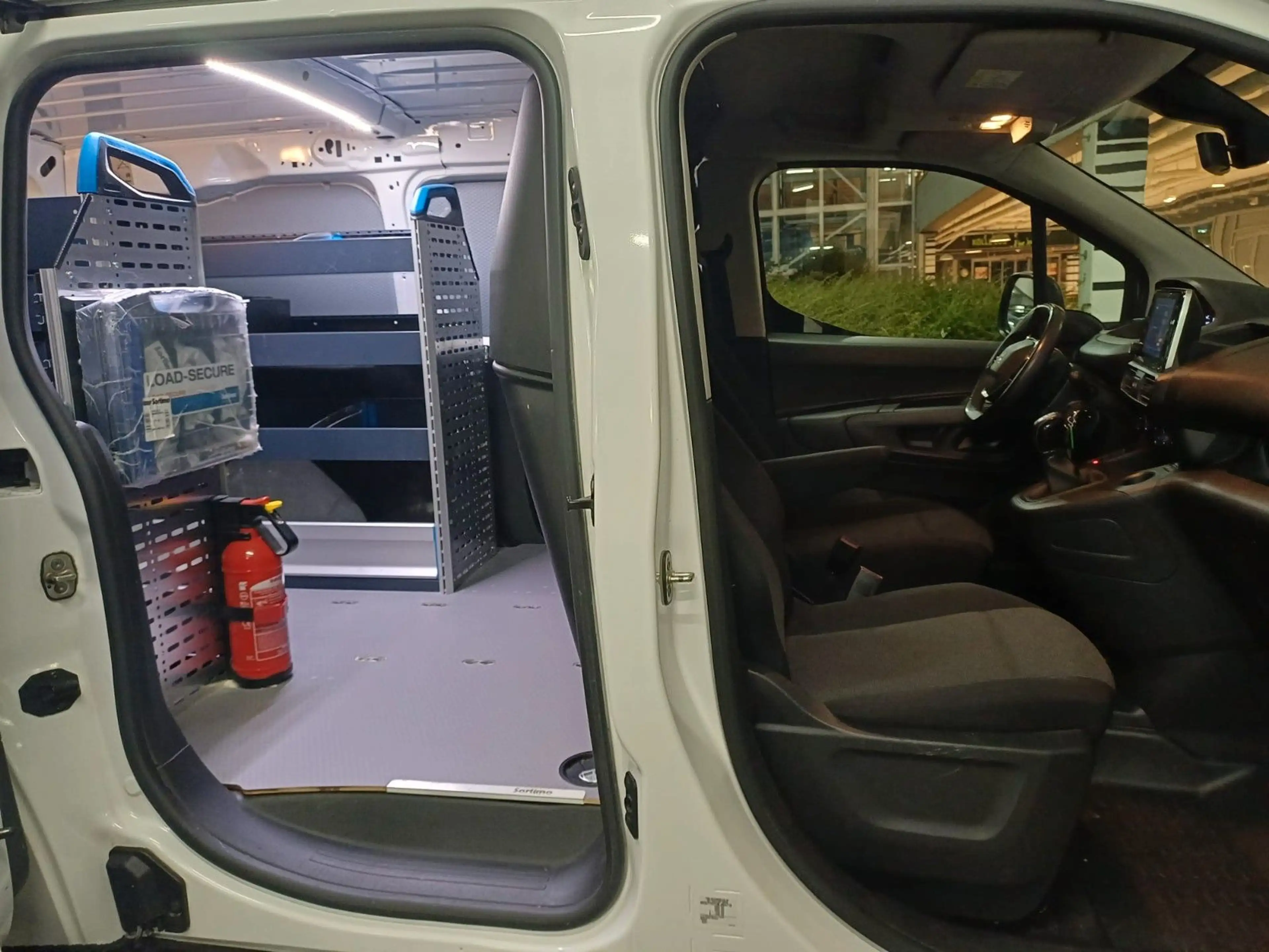 Peugeot Partner Premium L2 — photo 11