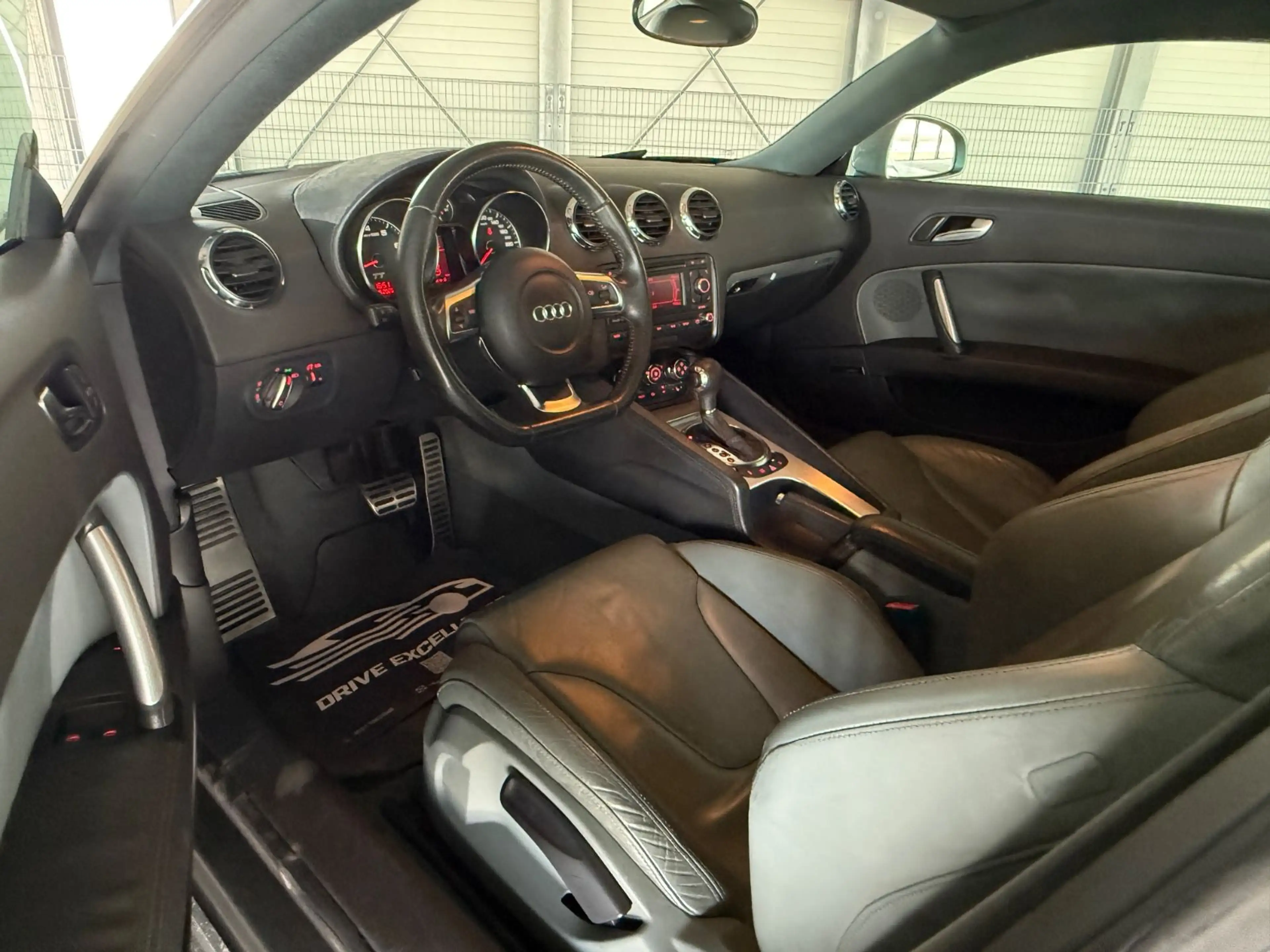Audi TT Coupe 3.2 quattro AUT NAVI TEMP SH — photo 12