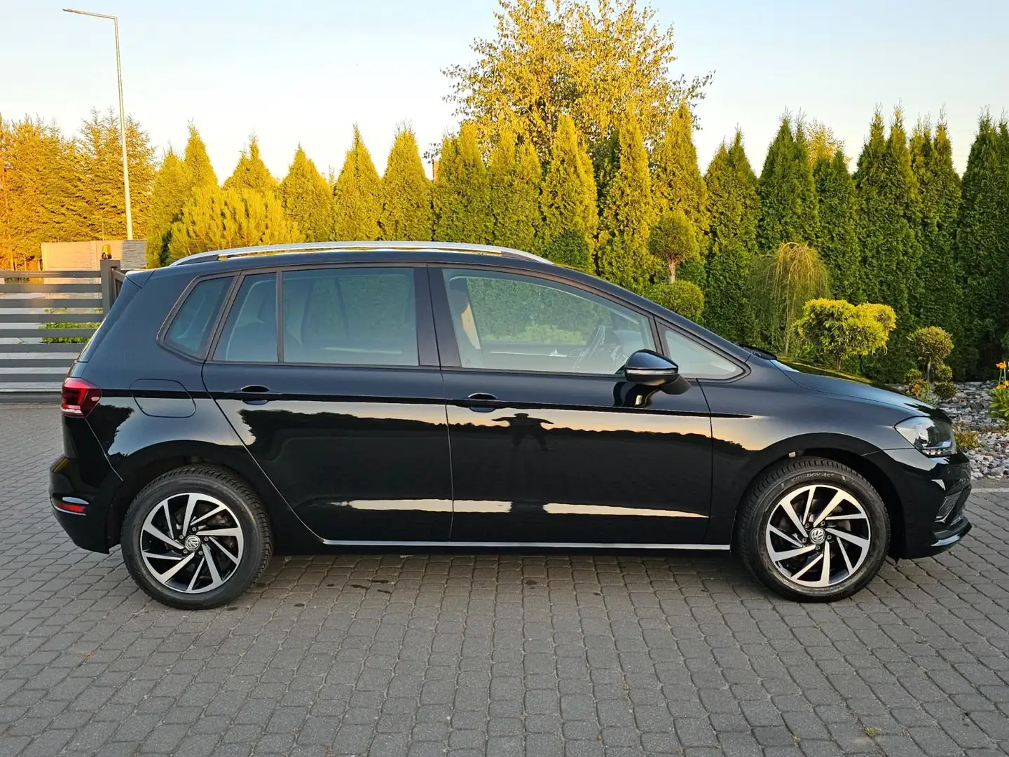 Volkswagen Golf Sportsvan Golf Sportsvan VII 1,4 TSI DSG Join Schwarz - 1
