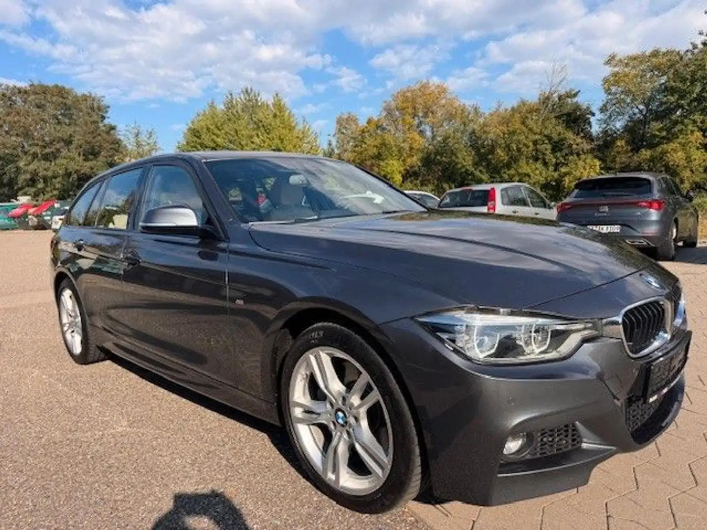 BMW 340 i xDrive M Sport Touring LED Panorama 1.Hand Grau - 2