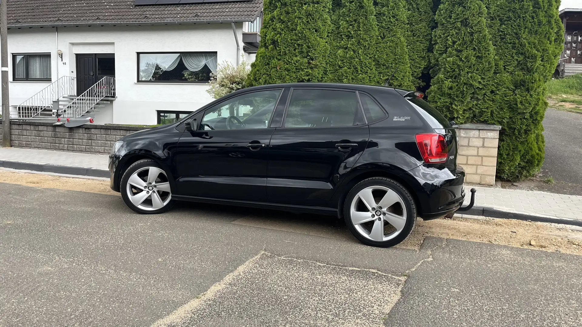Volkswagen Polo 1.6 Bifuel Black Edition - 2