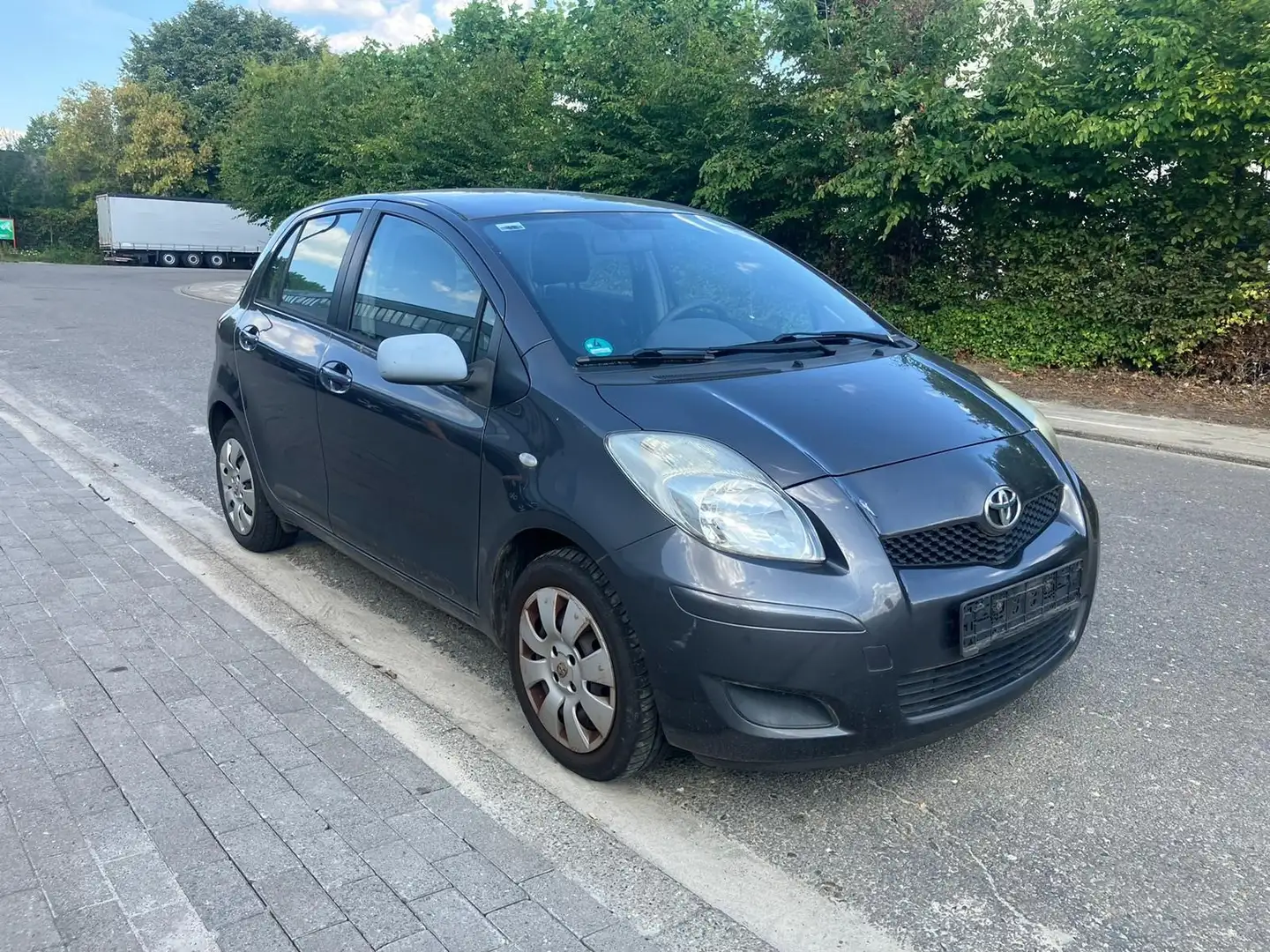 Toyota Yaris 1.0 VVT-i - Airco + Keuring/ Carpass - Garantie Gris - 1
