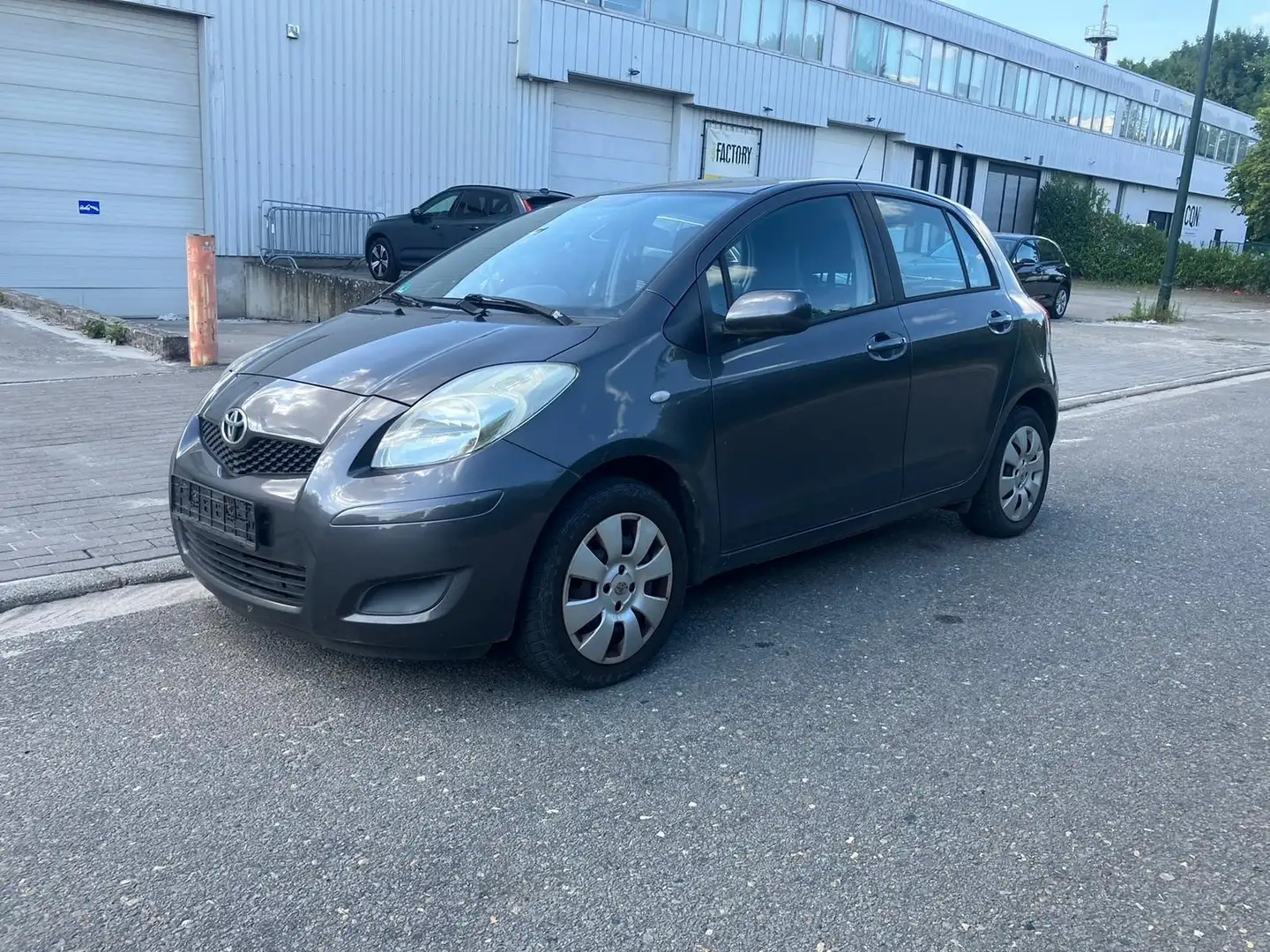 Toyota Yaris 1.0 VVT-i - Airco + Keuring/ Carpass - Garantie Gris - 2