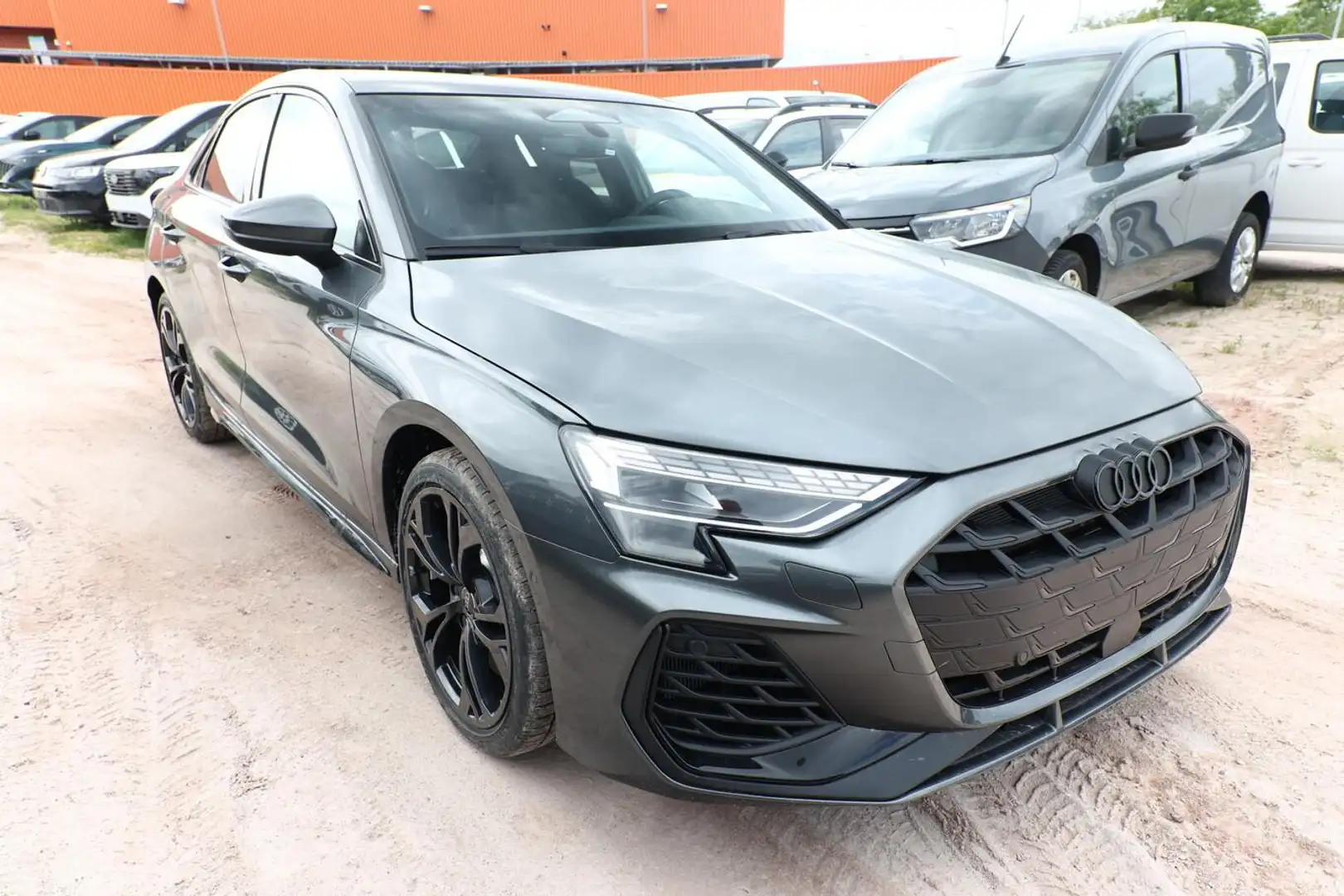 Audi S3 Lim TFSI 333 Nav 18Z Dinam. Pano Matrix ACC 245... Grau - 2