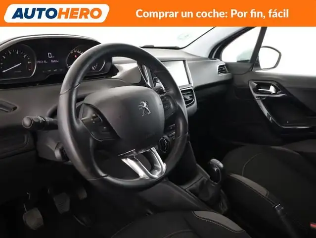 Peugeot 208 view 12