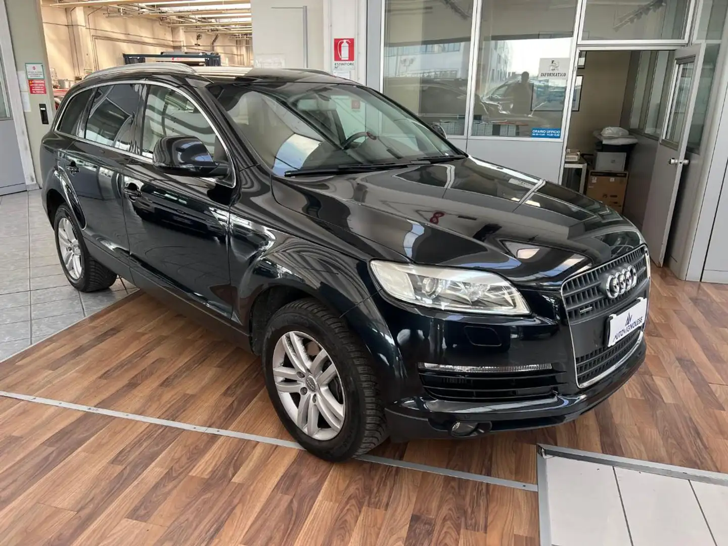 Audi Q7 3.0 V6TDI 240CV QuattroTiptronicAdvanced-DIST.FATT Zwart - 1