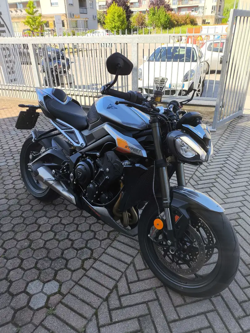 Triumph Street Triple RS 765 Gri - 2
