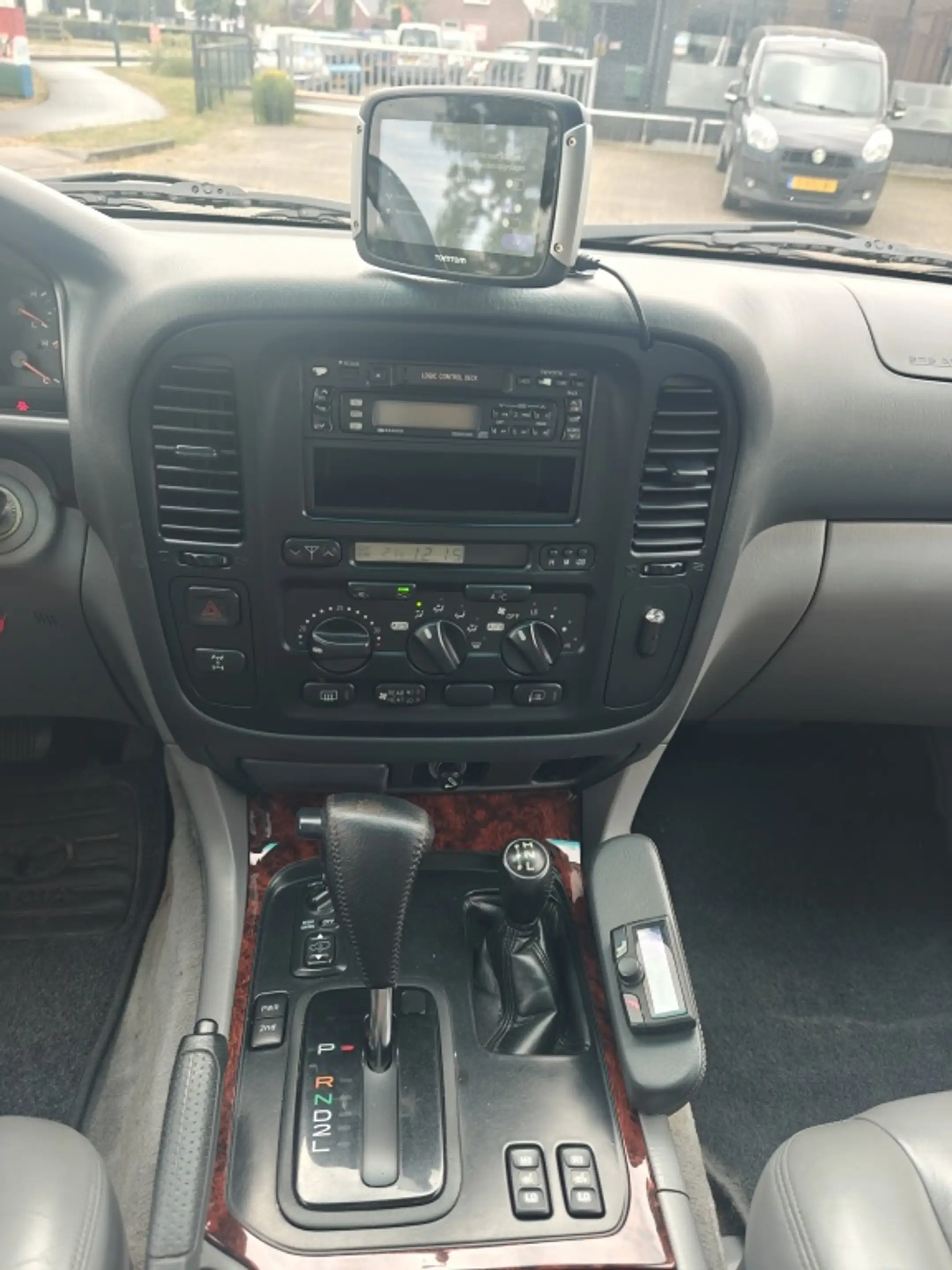 Toyota Land Cruiser LandCruiser 100 4.2TD J10 exclusive — photo 11