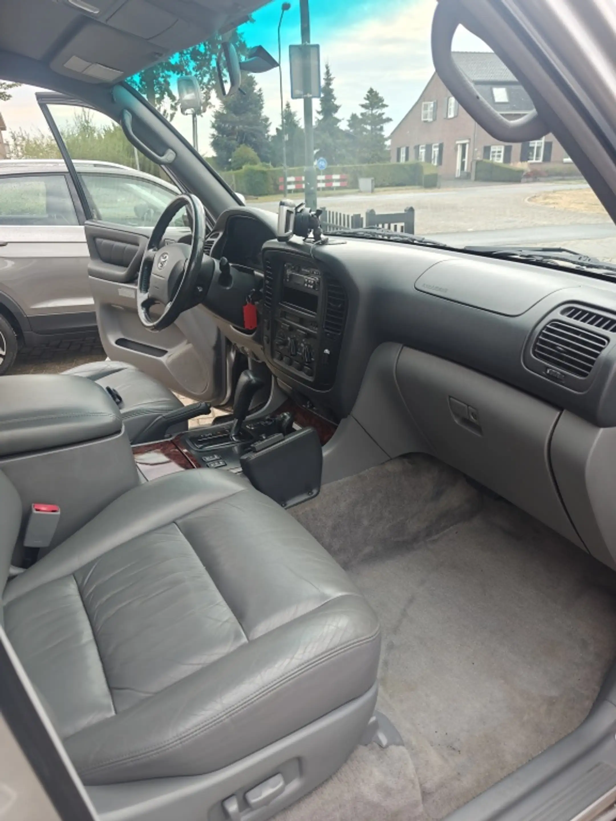 Toyota Land Cruiser LandCruiser 100 4.2TD J10 exclusive — photo 14