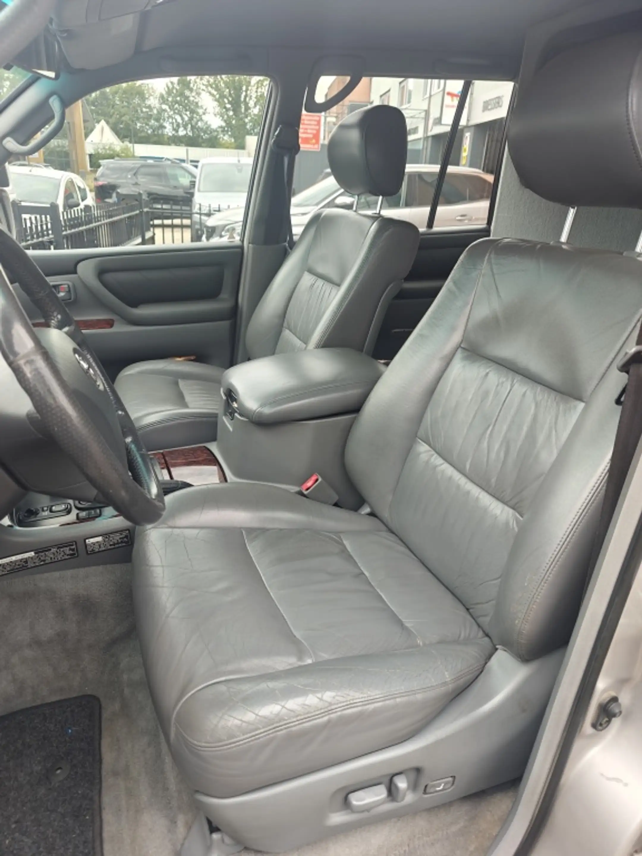 Toyota Land Cruiser LandCruiser 100 4.2TD J10 exclusive — photo 12