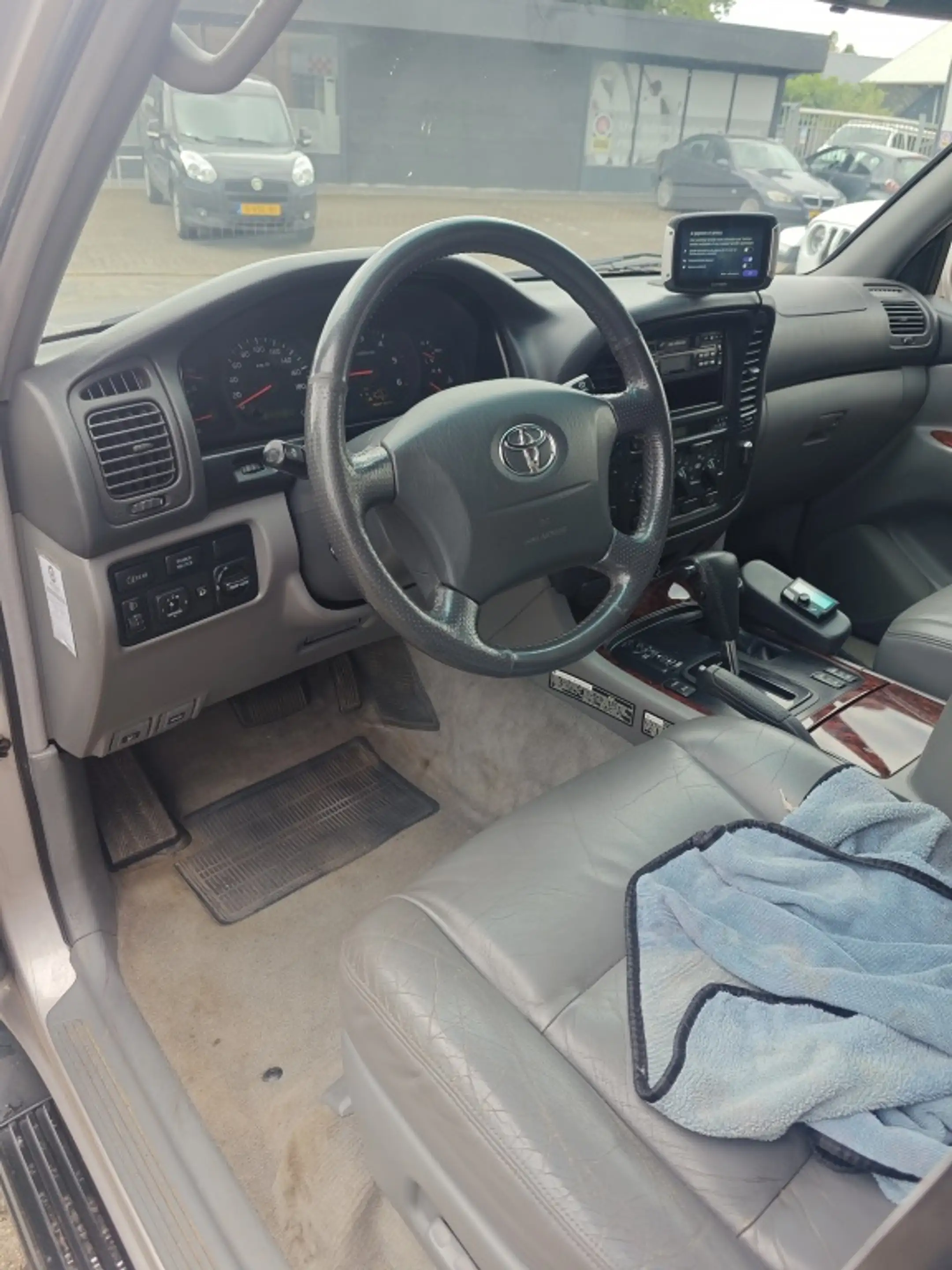 Toyota Land Cruiser LandCruiser 100 4.2TD J10 exclusive — photo 15