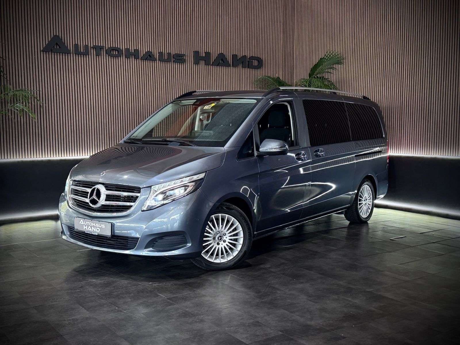 Mercedes-Benz V 250