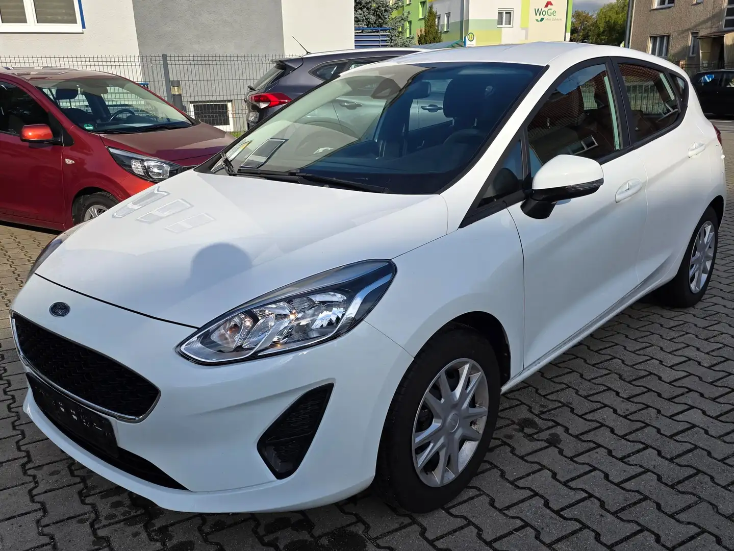 Ford Fiesta Trend Blanc - 1