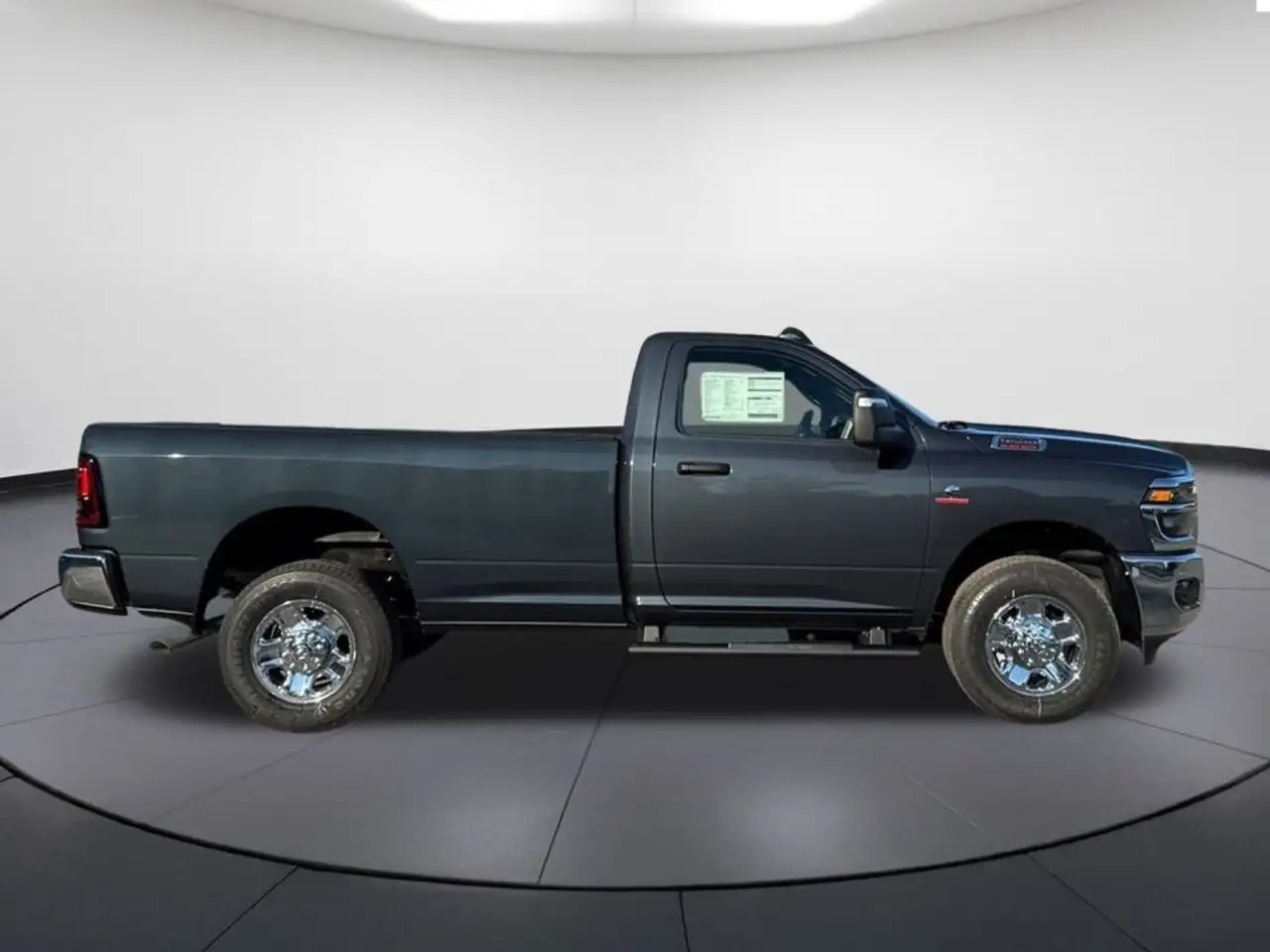 RAM 3500 снимка RAM 3500