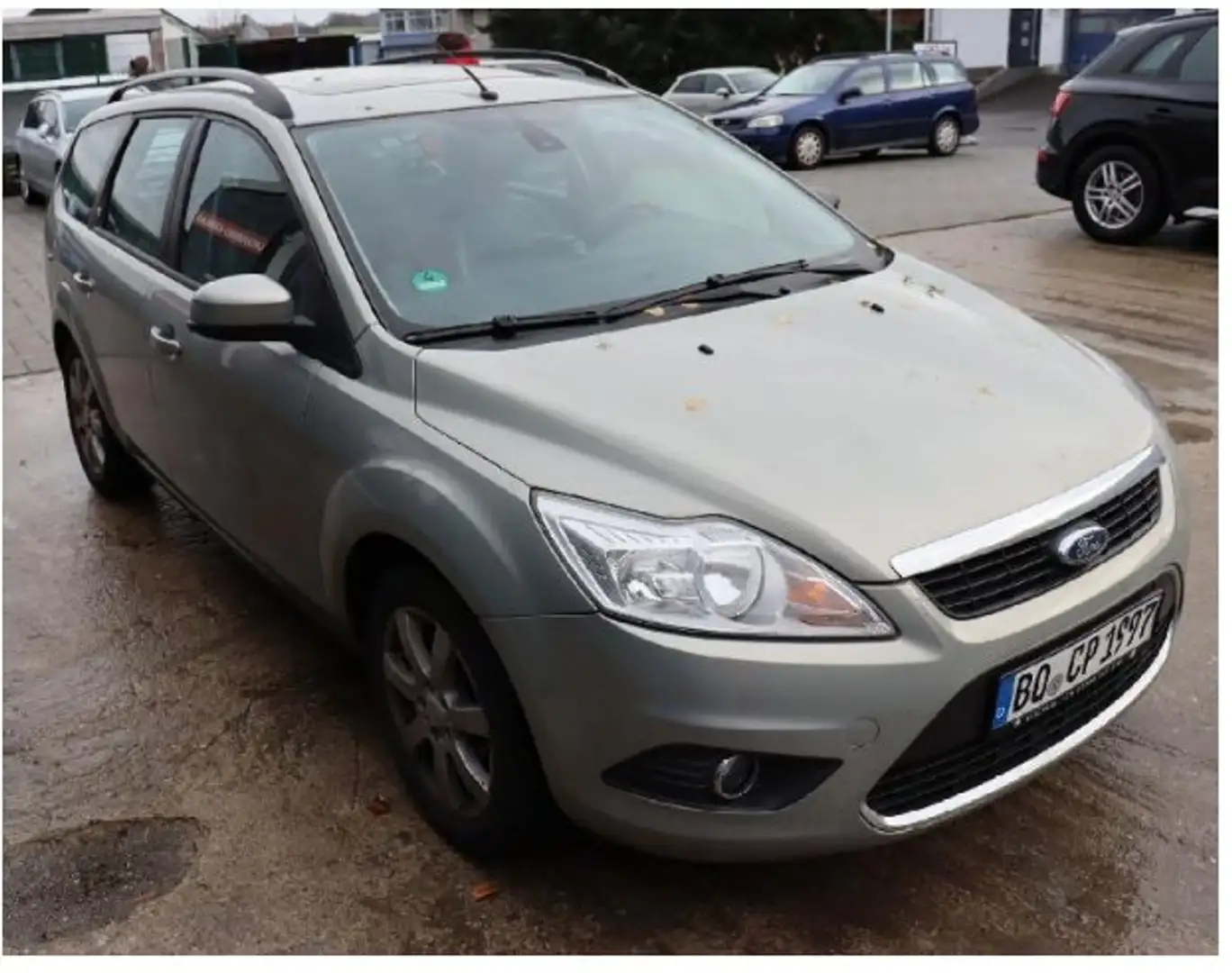 Ford Focus Focus Turnier 2.0 16V Aut. Ghia Grau - 2