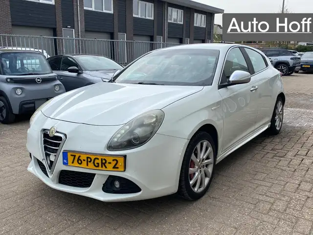 Alfa Romeo Giulietta 1.4 T Distinctive | Leer | Navi | Autom. Airco | C