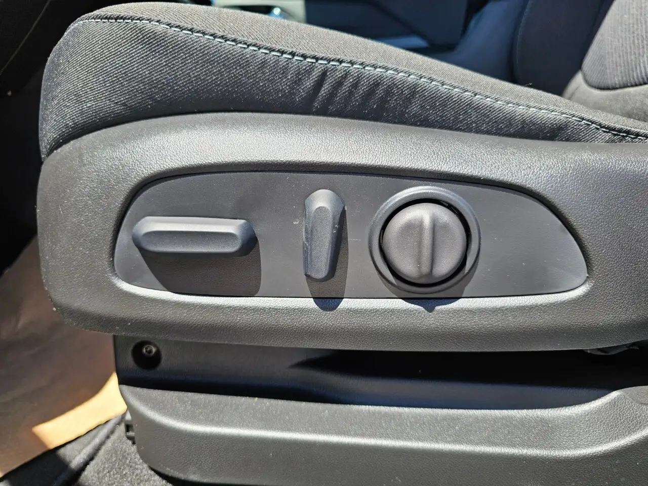 Chevrolet Bolt снимка Chevrolet Bolt