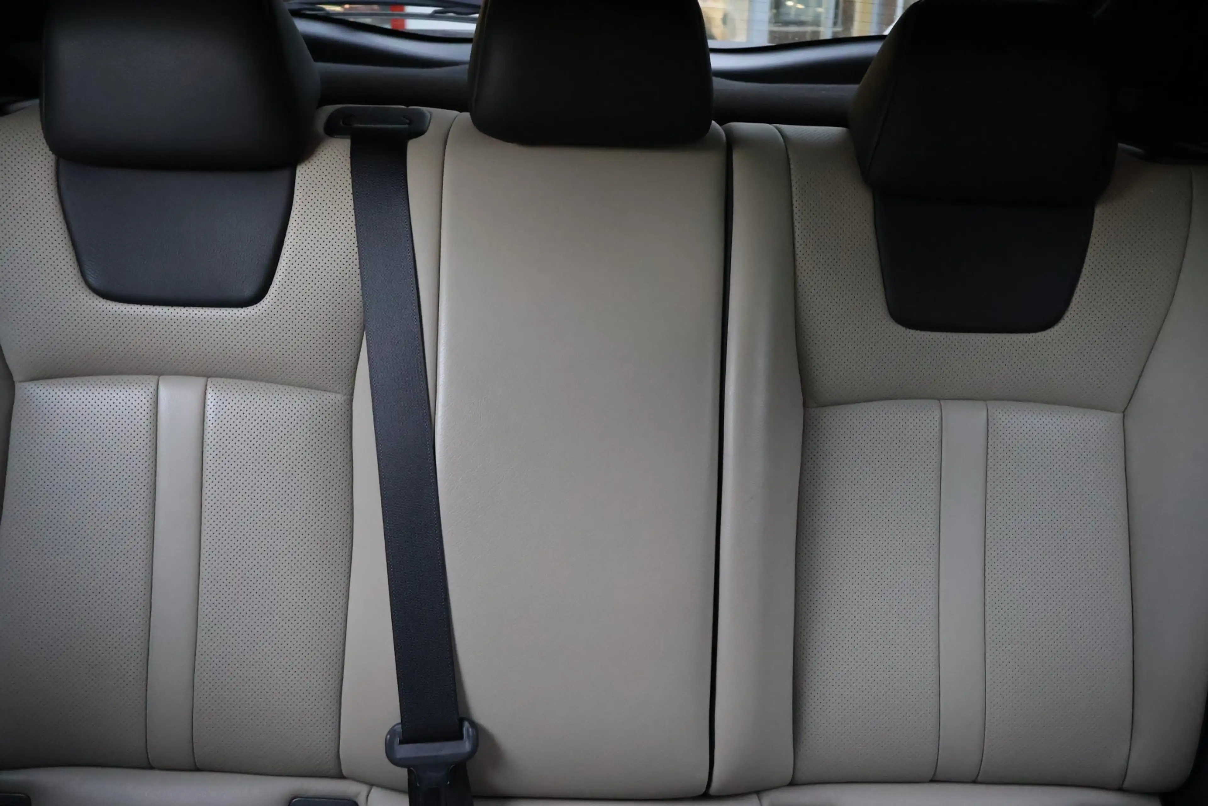 Toyota C-HR 2.0 Hybrid Bi-Tone LED STOEL&STUURVERW DOEDEHOEK D — photo 31