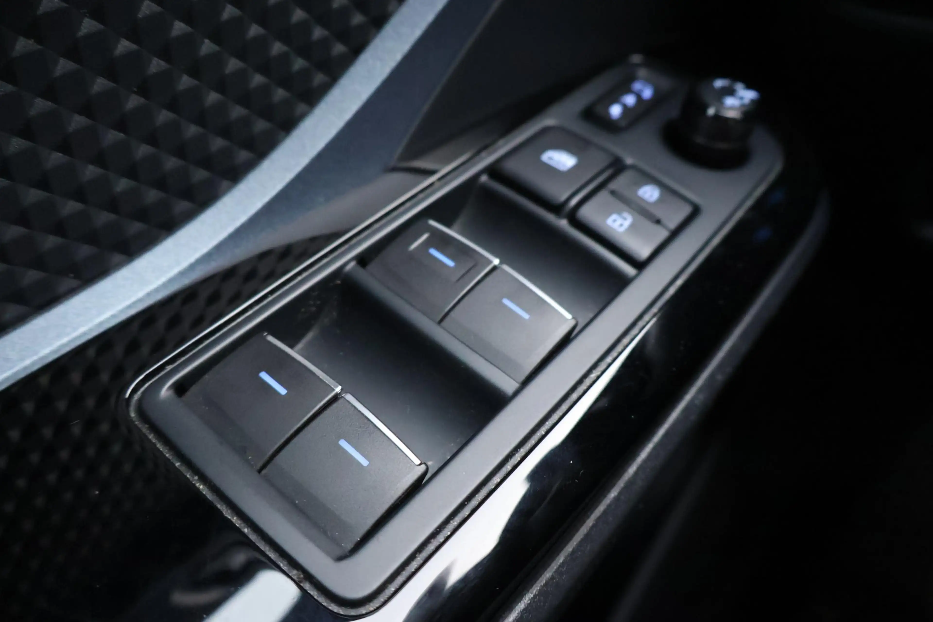 Toyota C-HR 2.0 Hybrid Bi-Tone LED STOEL&STUURVERW DOEDEHOEK D — photo 7