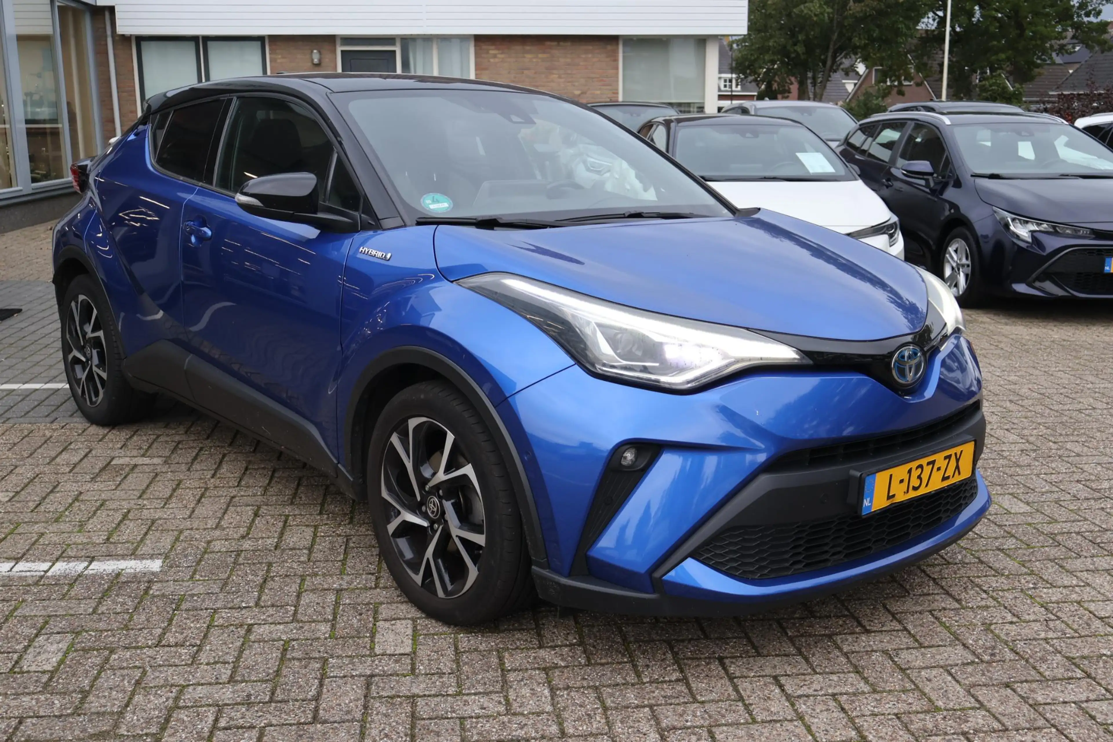 Toyota C-HR 2.0 Hybrid Bi-Tone LED STOEL&STUURVERW DOEDEHOEK D — photo 2