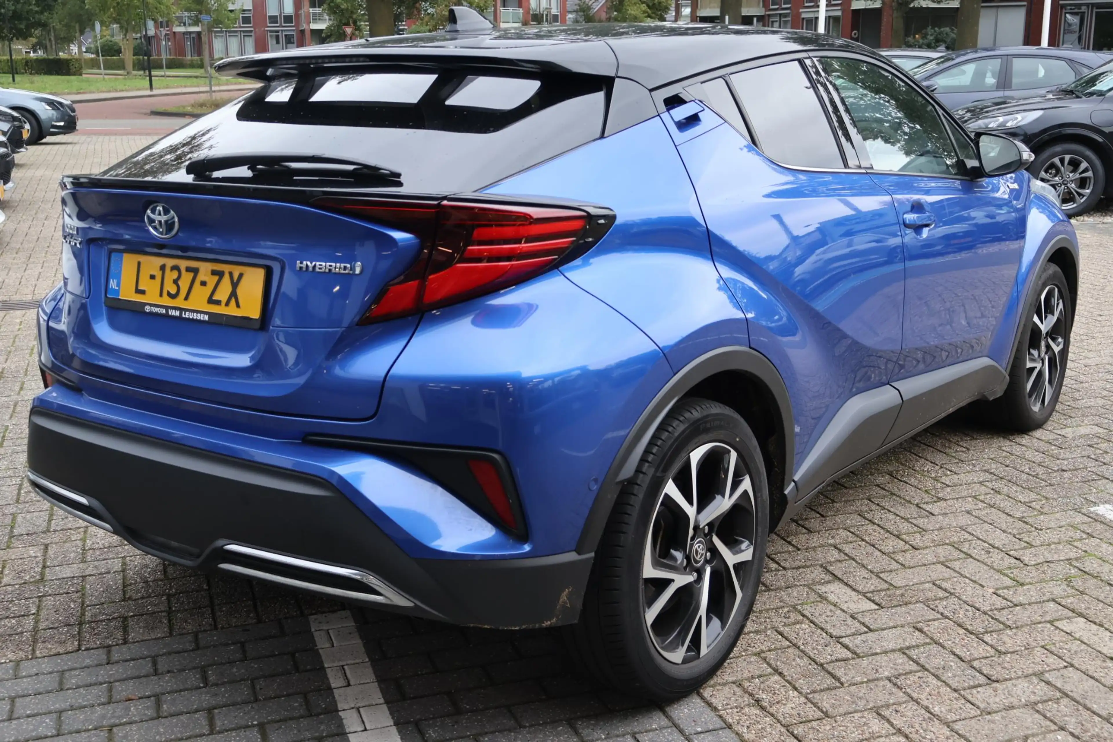 Toyota C-HR 2.0 Hybrid Bi-Tone LED STOEL&STUURVERW DOEDEHOEK D — photo 3