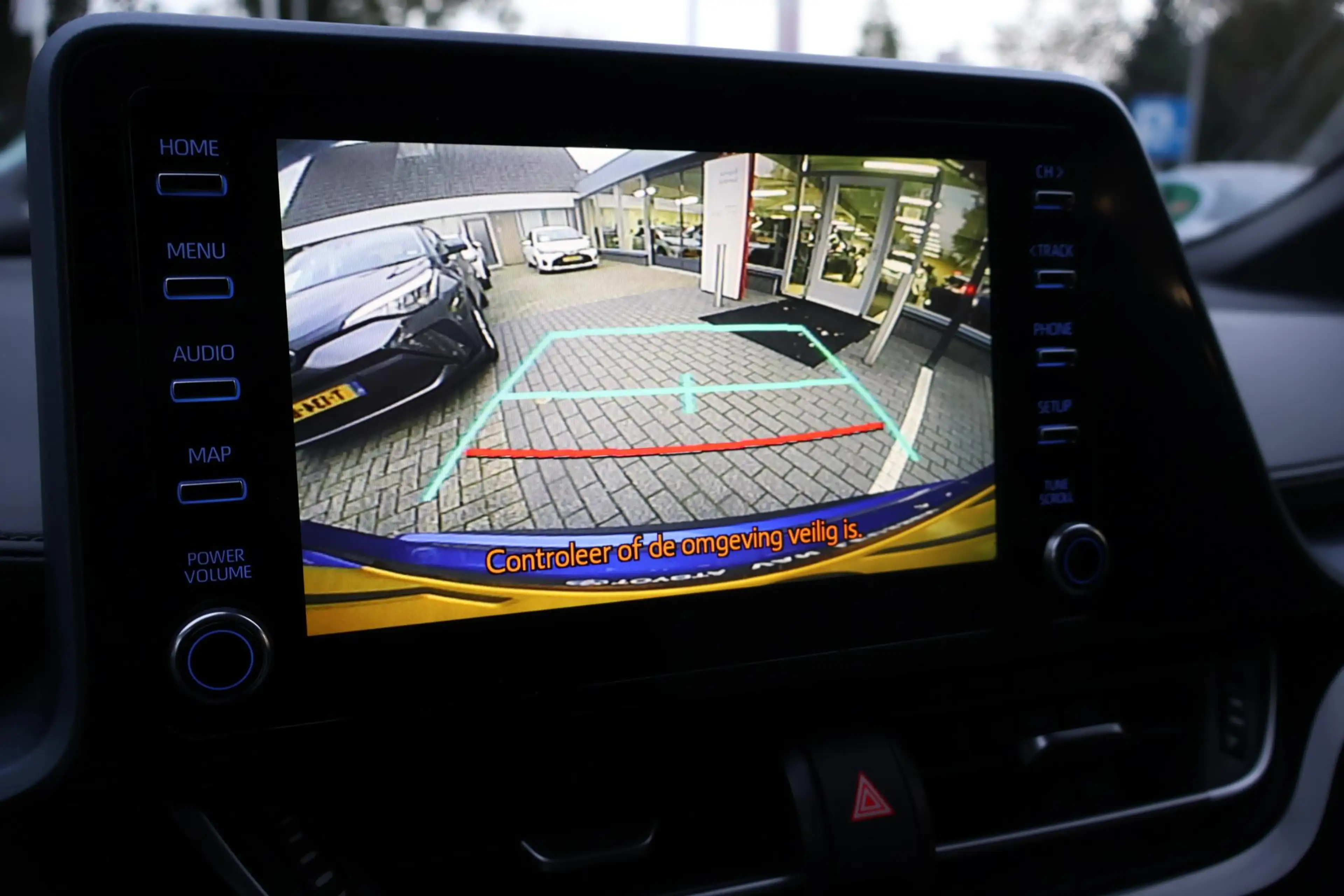 Toyota C-HR 2.0 Hybrid Bi-Tone LED STOEL&STUURVERW DOEDEHOEK D — photo 15