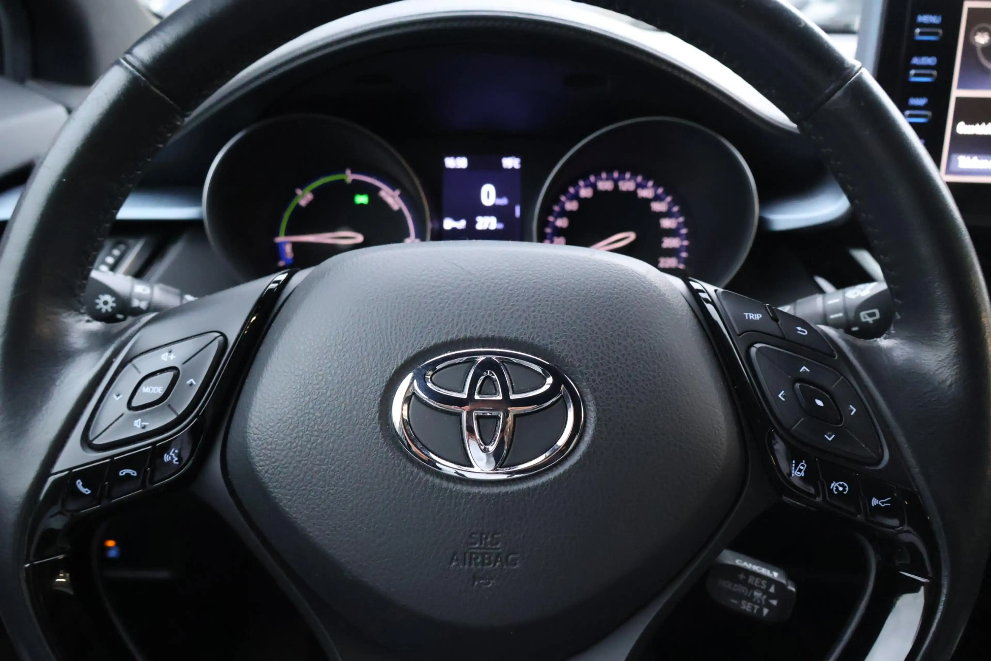 Toyota C-HR 2.0 Hybrid Bi-Tone LED STOEL&STUURVERW DOEDEHOEK D — photo 10