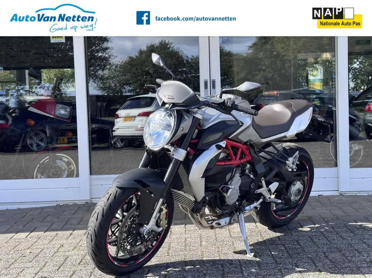 MV Agusta Brutale 800