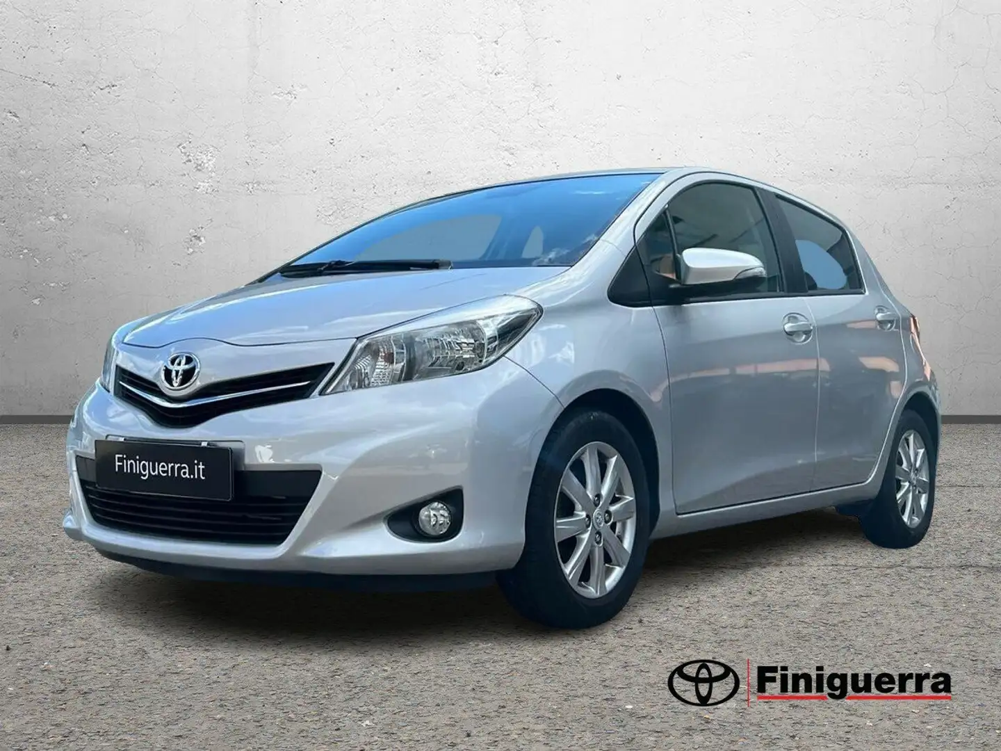 Toyota Yaris Yaris 1.3 5 porte Lounge Multidrive S Argento - 1
