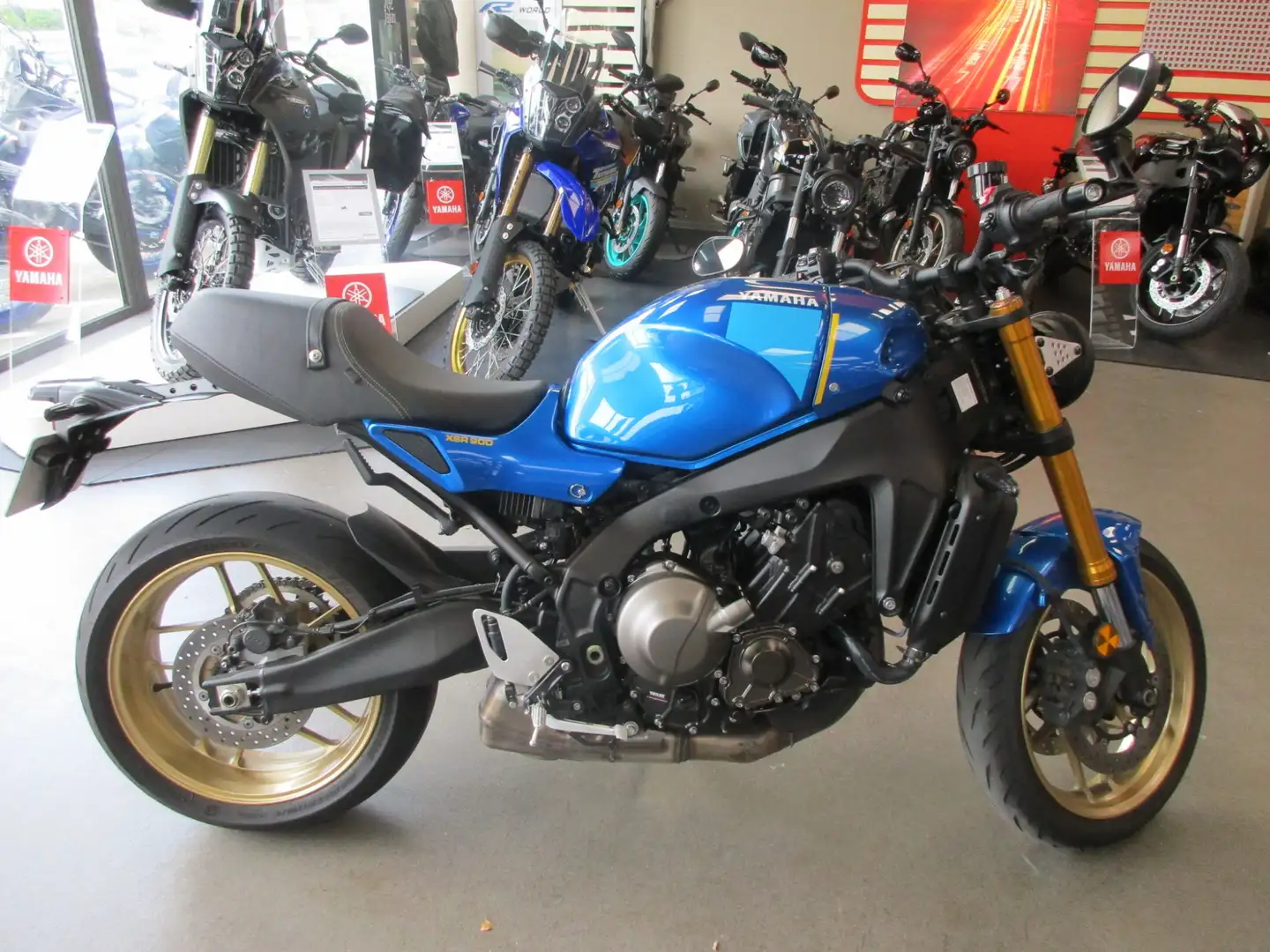 Yamaha XSR 900 Bleu - 1