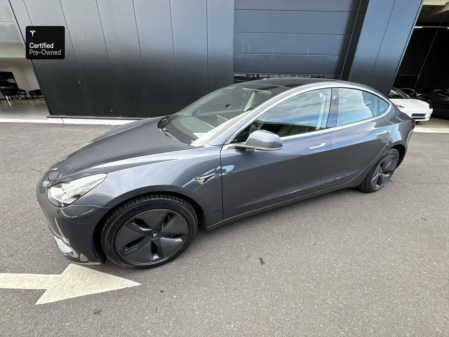 Tesla Model 3 Long Range AWD/Certified Pre owned Gris - 1