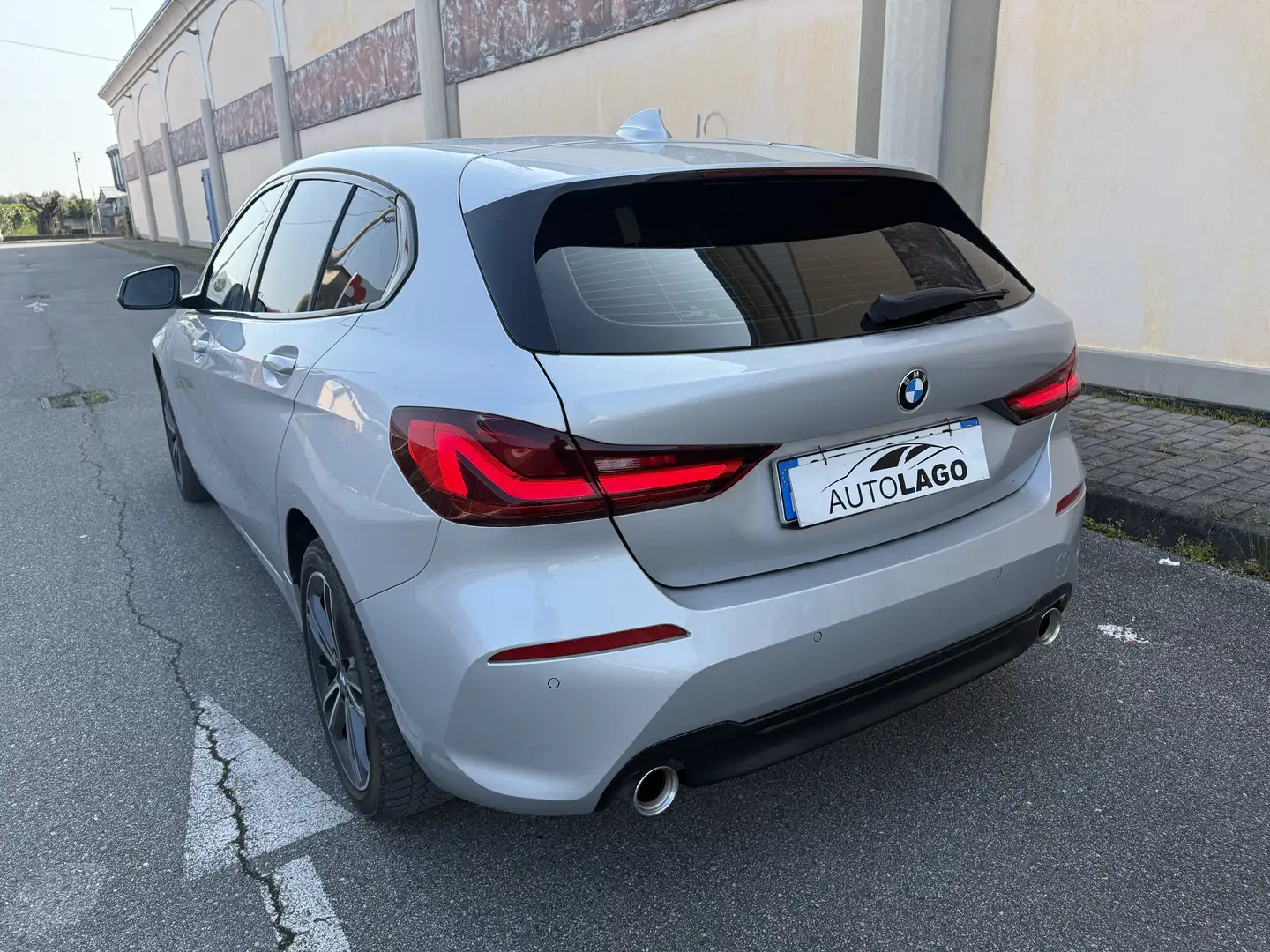 BMW 118 118d Sport auto Grau - 2