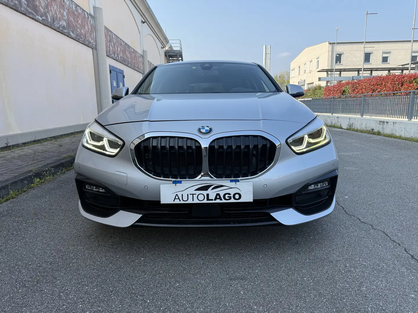 BMW 118 118d Sport auto Gris - 1