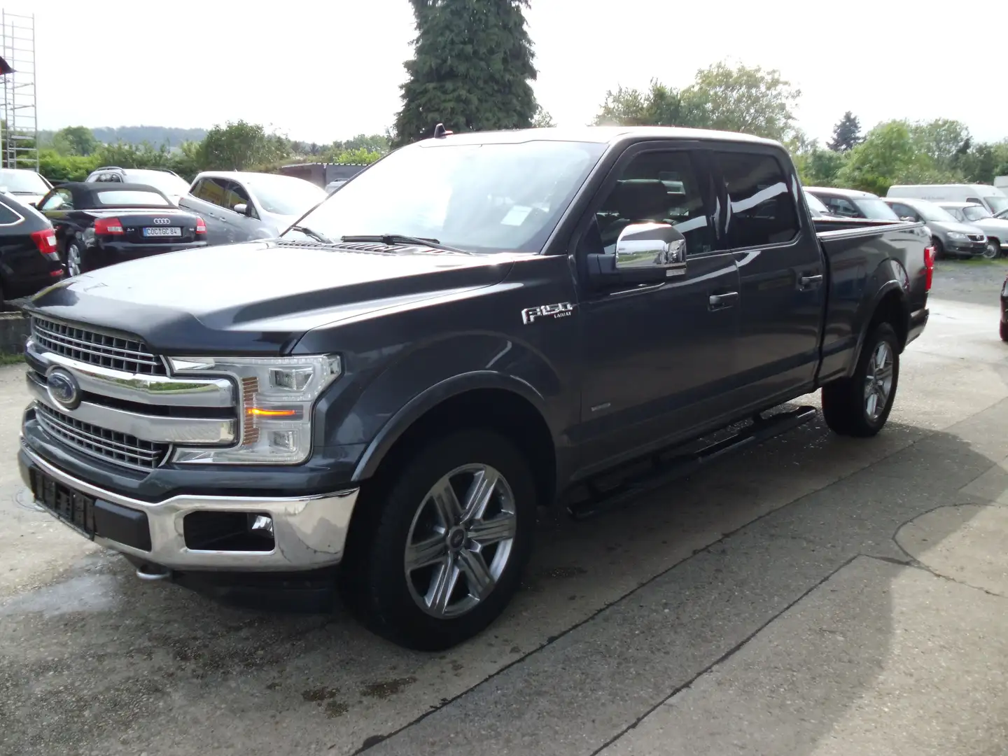 Ford F 150 3.5 L. LARIAT EcoBoost 4x4/PANO./LEDER/KAMERA/VOLL Grau - 2