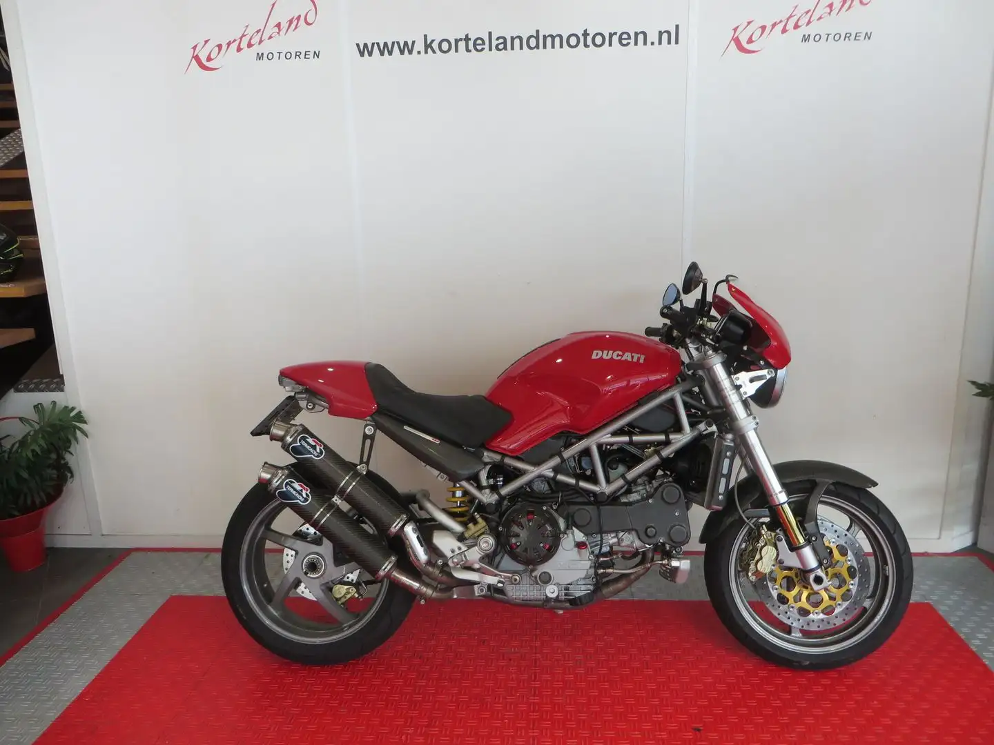 Ducati M S4R Rood - 1