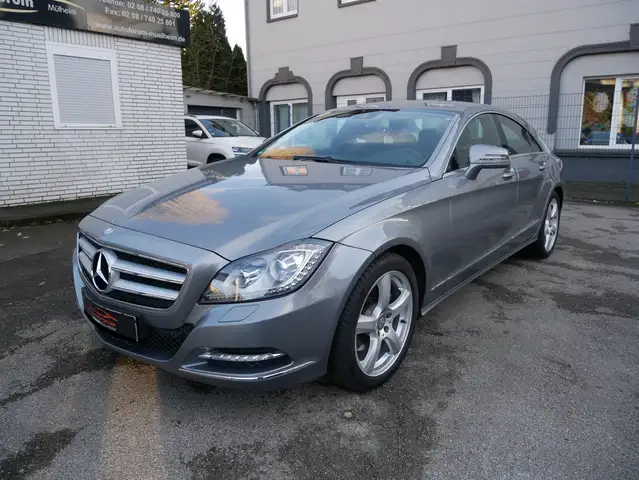 Mercedes-Benz CLS 250 CLS 250 CDI BE Bi-Xenon Spur-Paket Leder Navi PDC