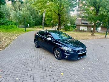 V40 2.0 D2 Eco R-Design